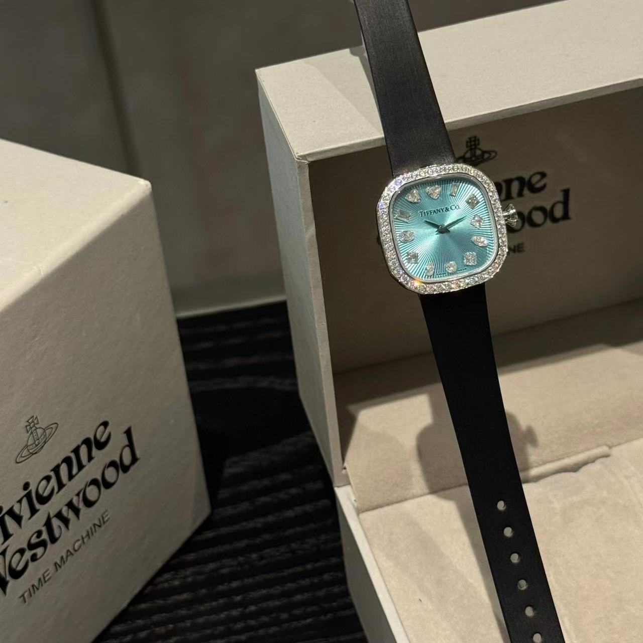 T1ffanyスクエアダイヤモンドレディースウォッチ【50％割引+送料無料】