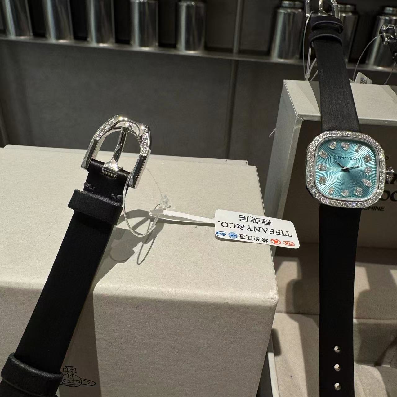 T1ffanyスクエアダイヤモンドレディースウォッチ【50％割引+送料無料】