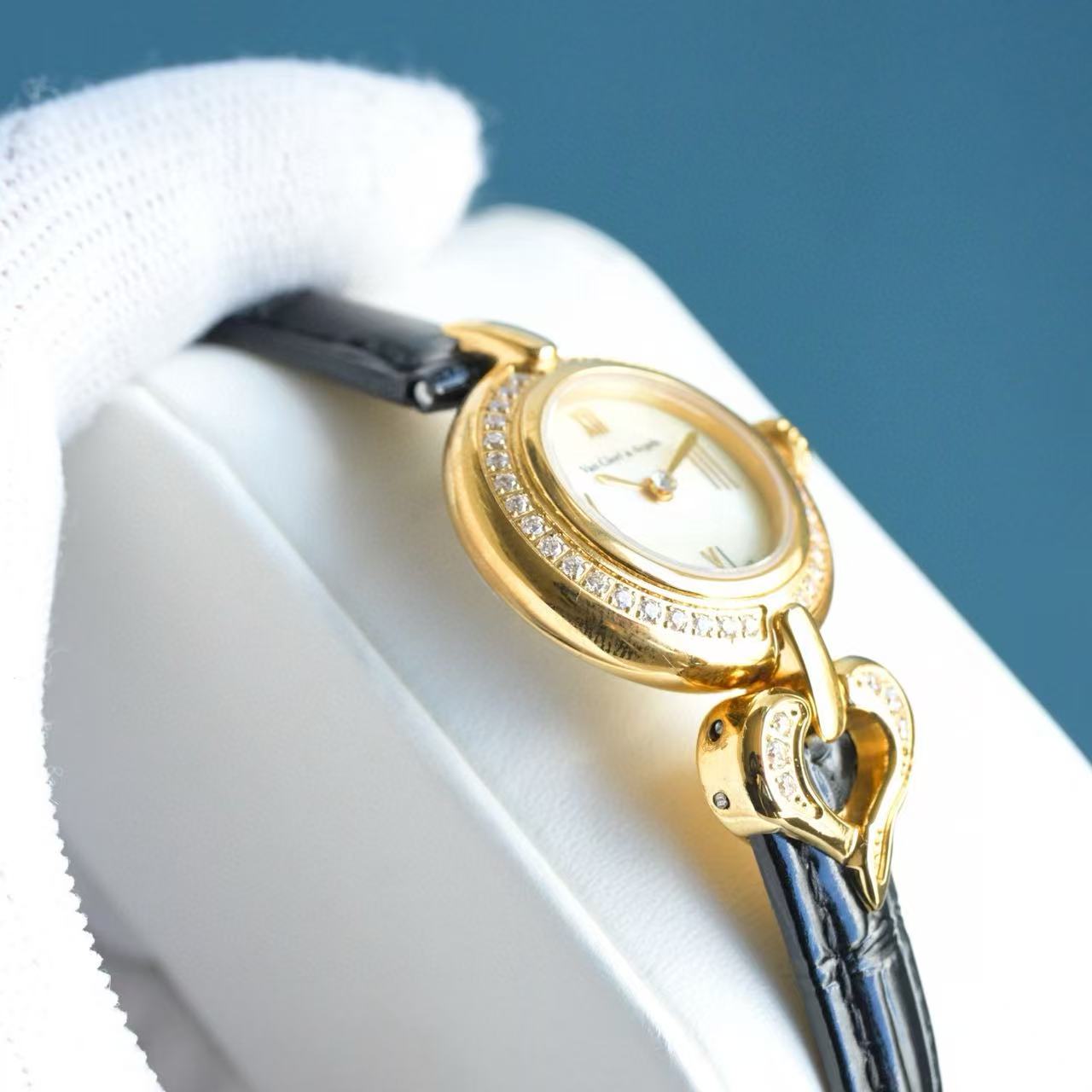 Van cefeef & Arpels ダイヤモンド レザーストラップ レディース 腕時計【50％割引+送料無料】 