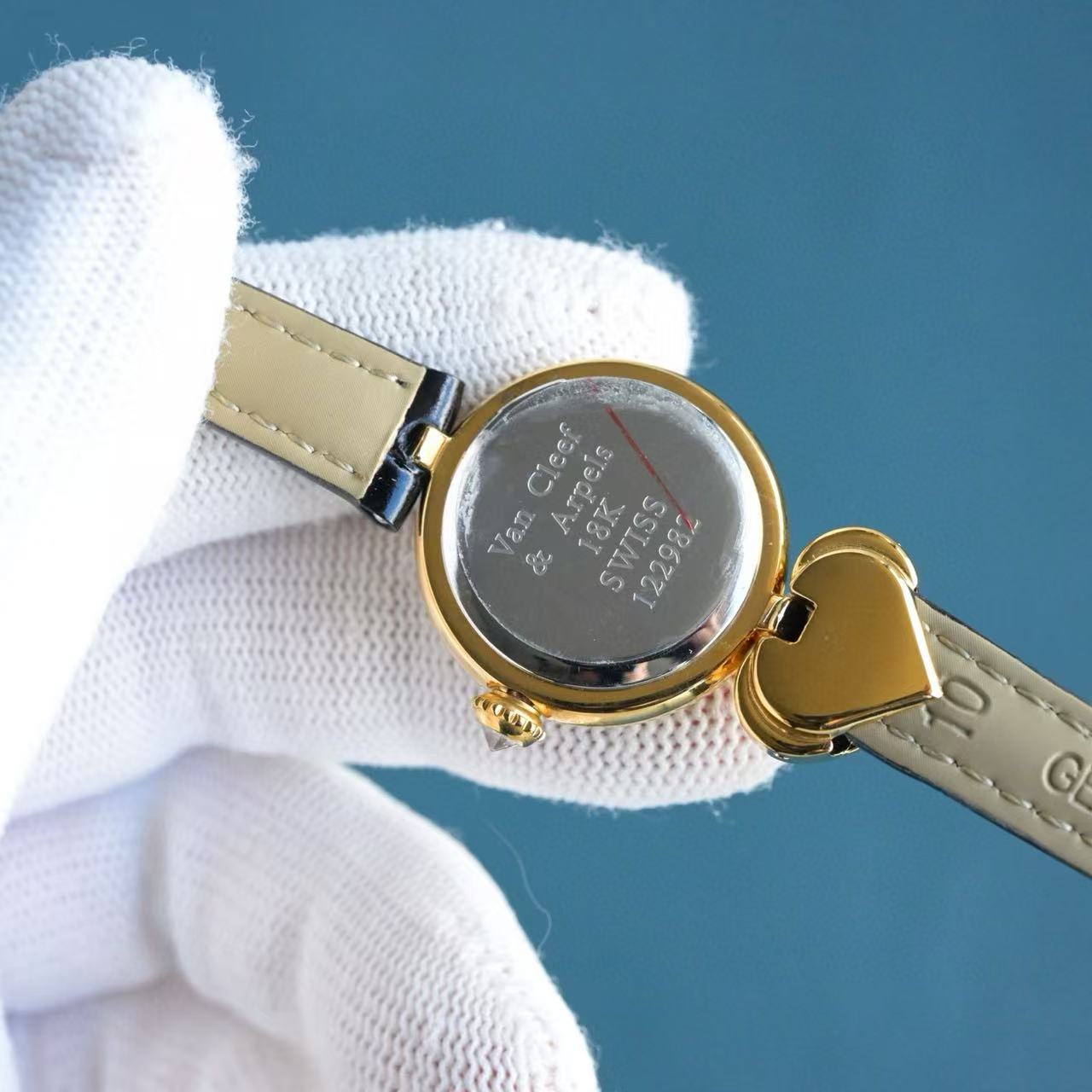 Van cefeef & Arpels ダイヤモンド レザーストラップ レディース 腕時計【50％割引+送料無料】 