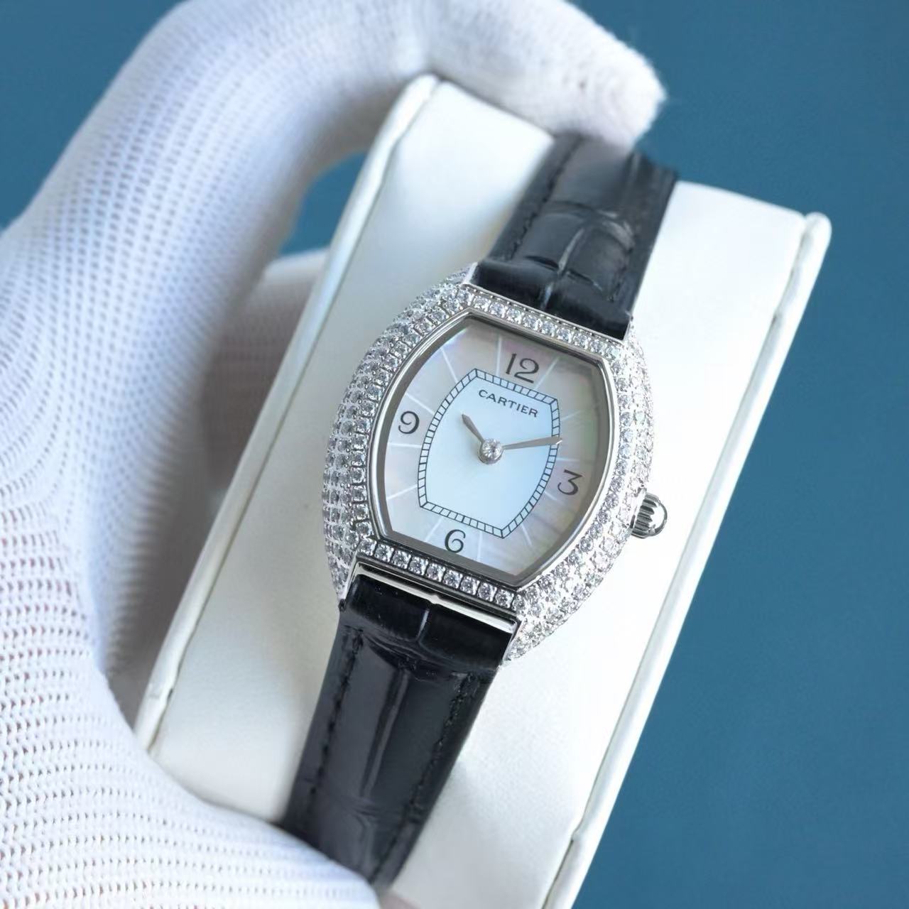 CART1ER トノー型 ダイヤモンドセットストラップ レディースウォッチ【50％割引+送料無料】 
