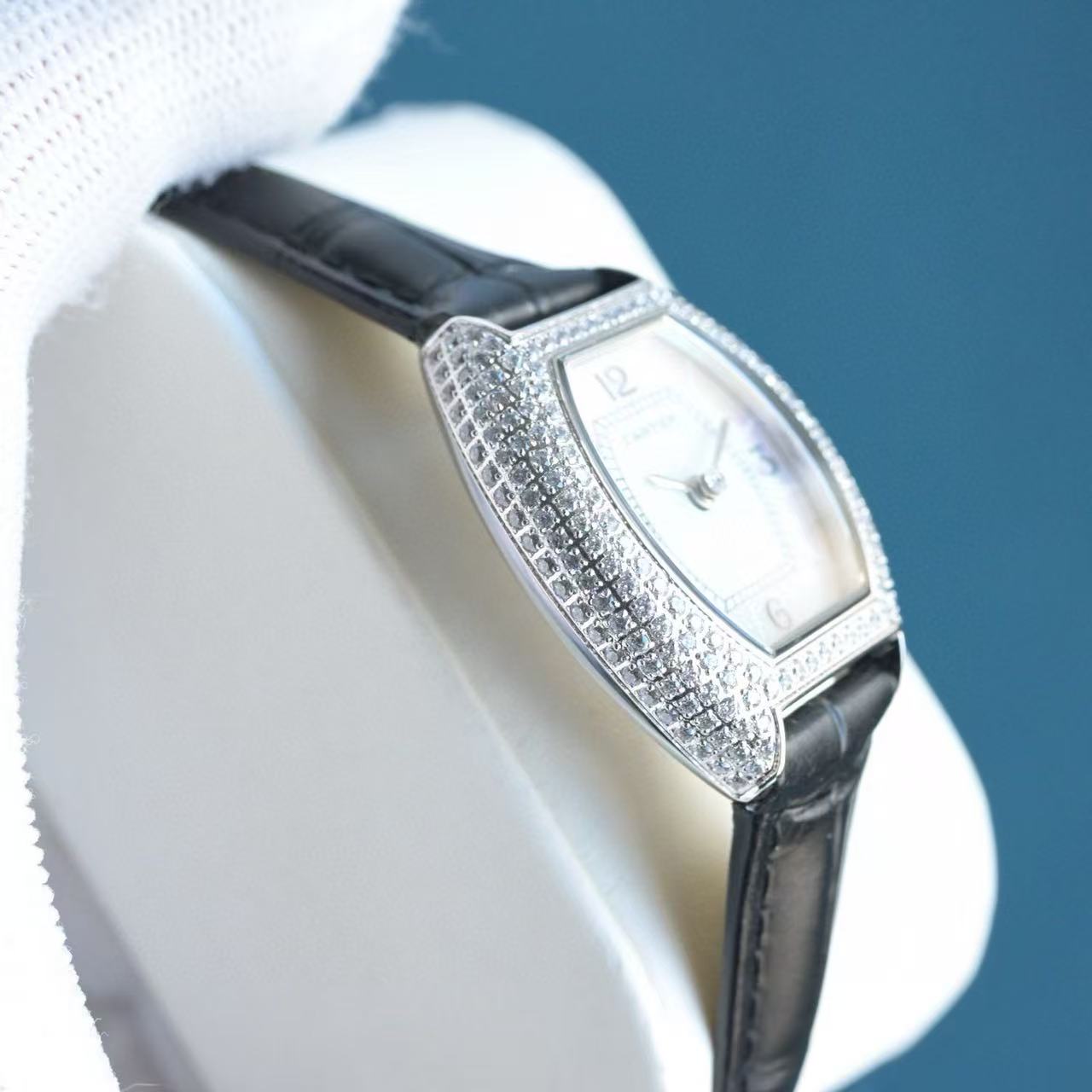 CART1ER トノー型 ダイヤモンドセットストラップ レディースウォッチ【50％割引+送料無料】 