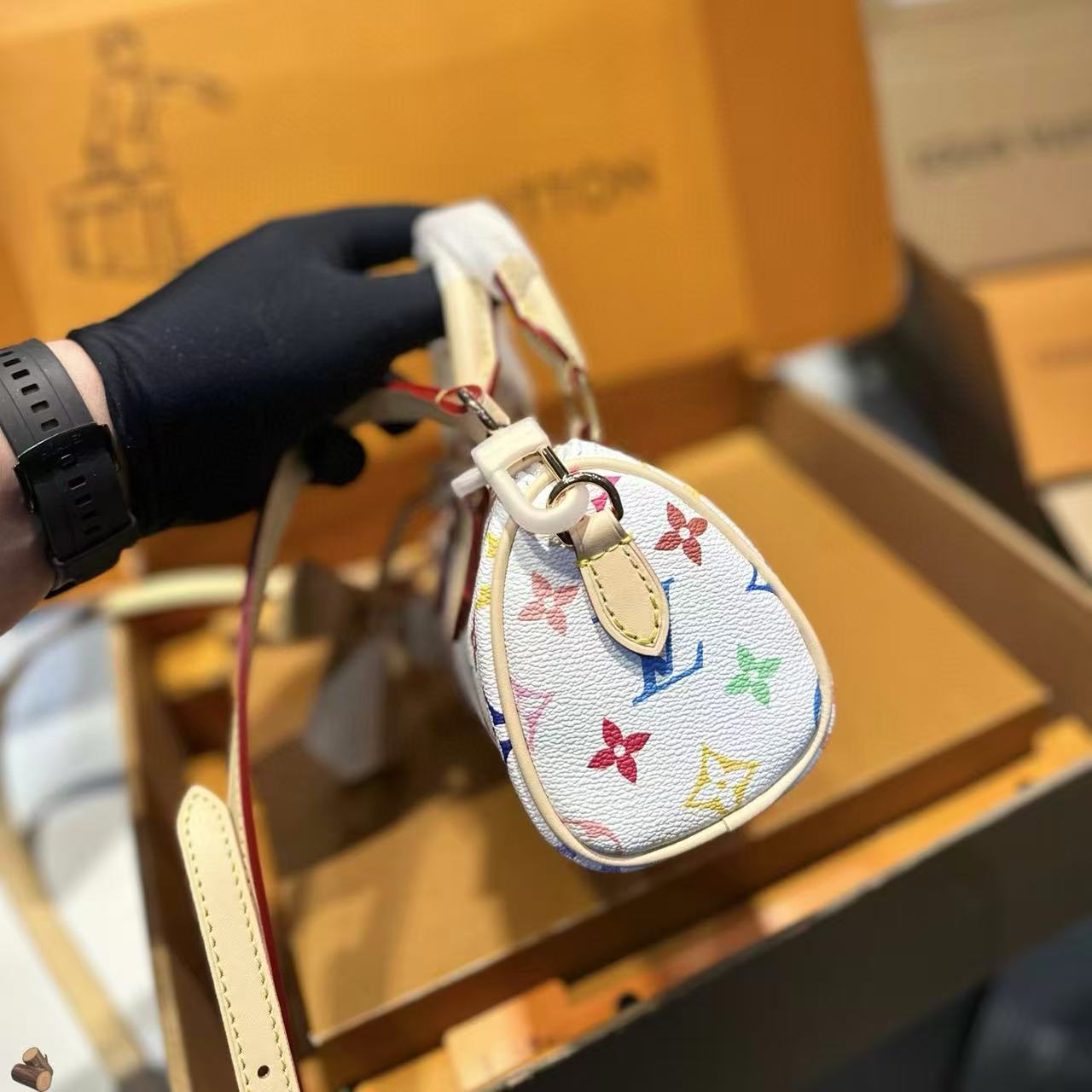 LV Nano Speedyハンドバッグ【50％割引+送料無料】