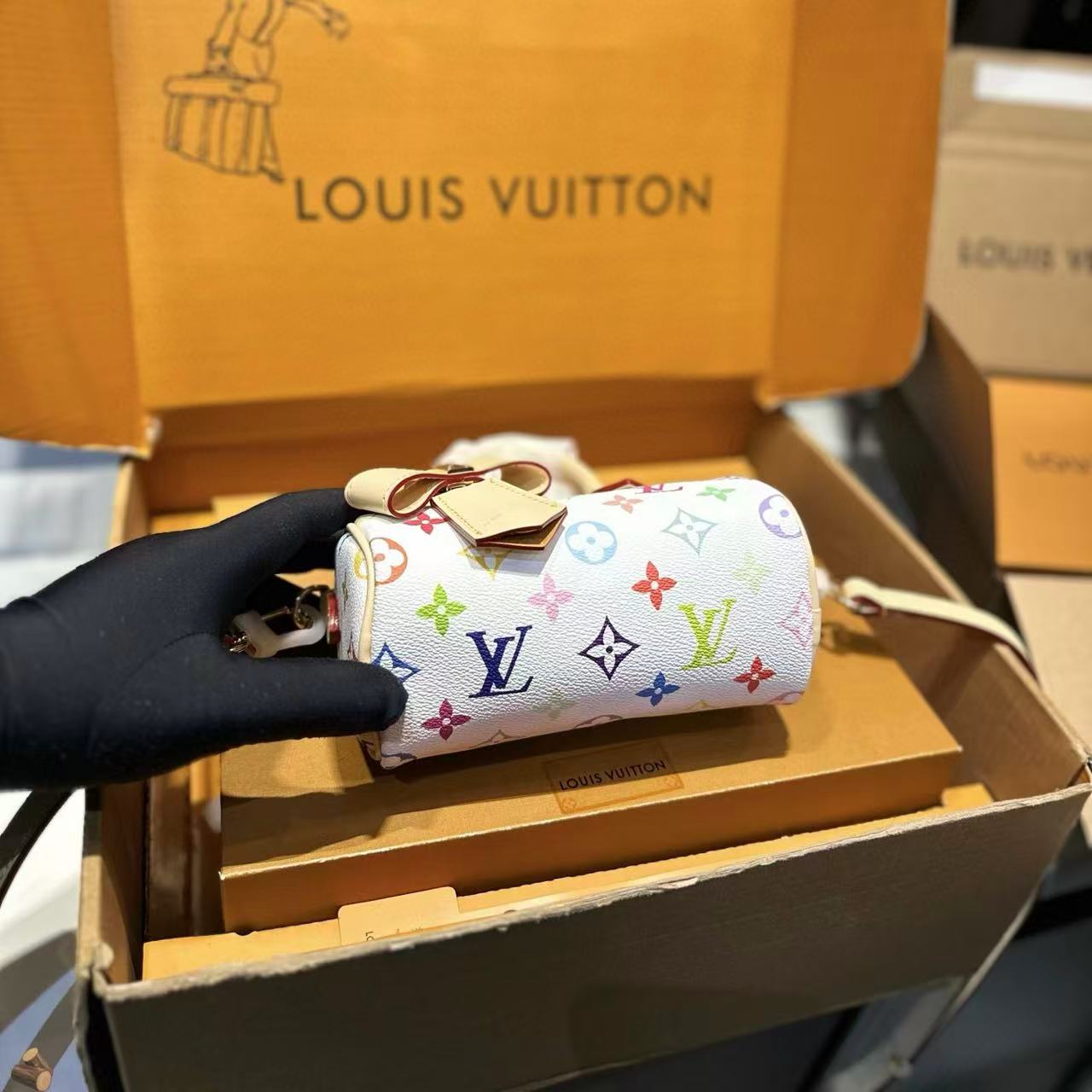 LV Nano Speedyハンドバッグ【50％割引+送料無料】