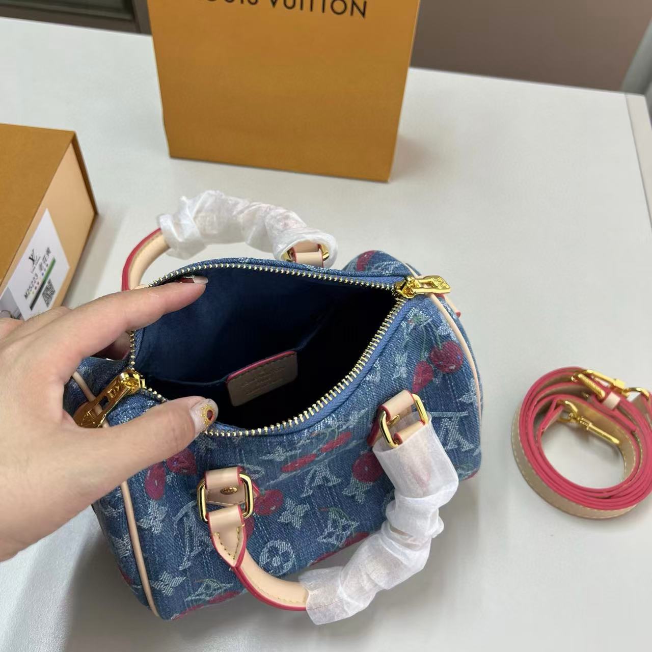 LVチェリーデニムハンドバッグ【50％割引+送料無料】