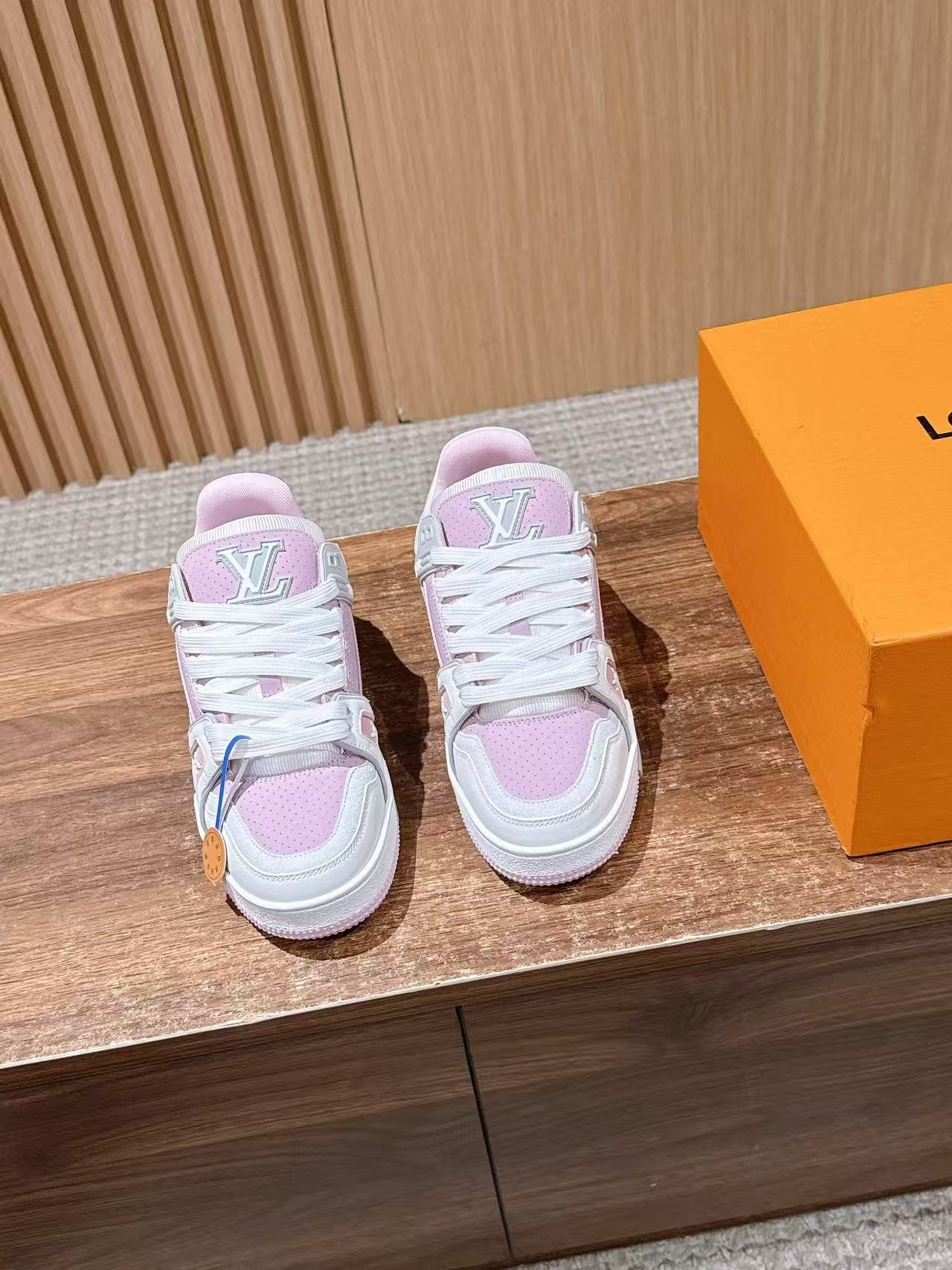 LVの高品質カジュアルスポーツシューズ【50％割引+送料無料】
