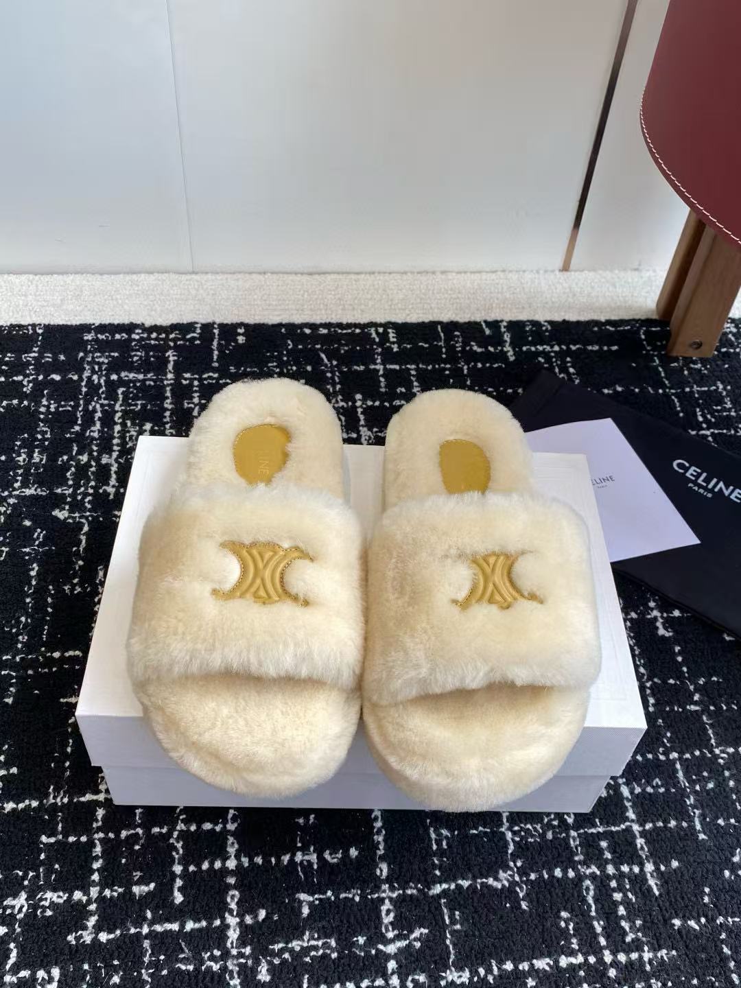 CEL1NEの高品質凱旋門ウールスリッパ【50％割引+送料無料】