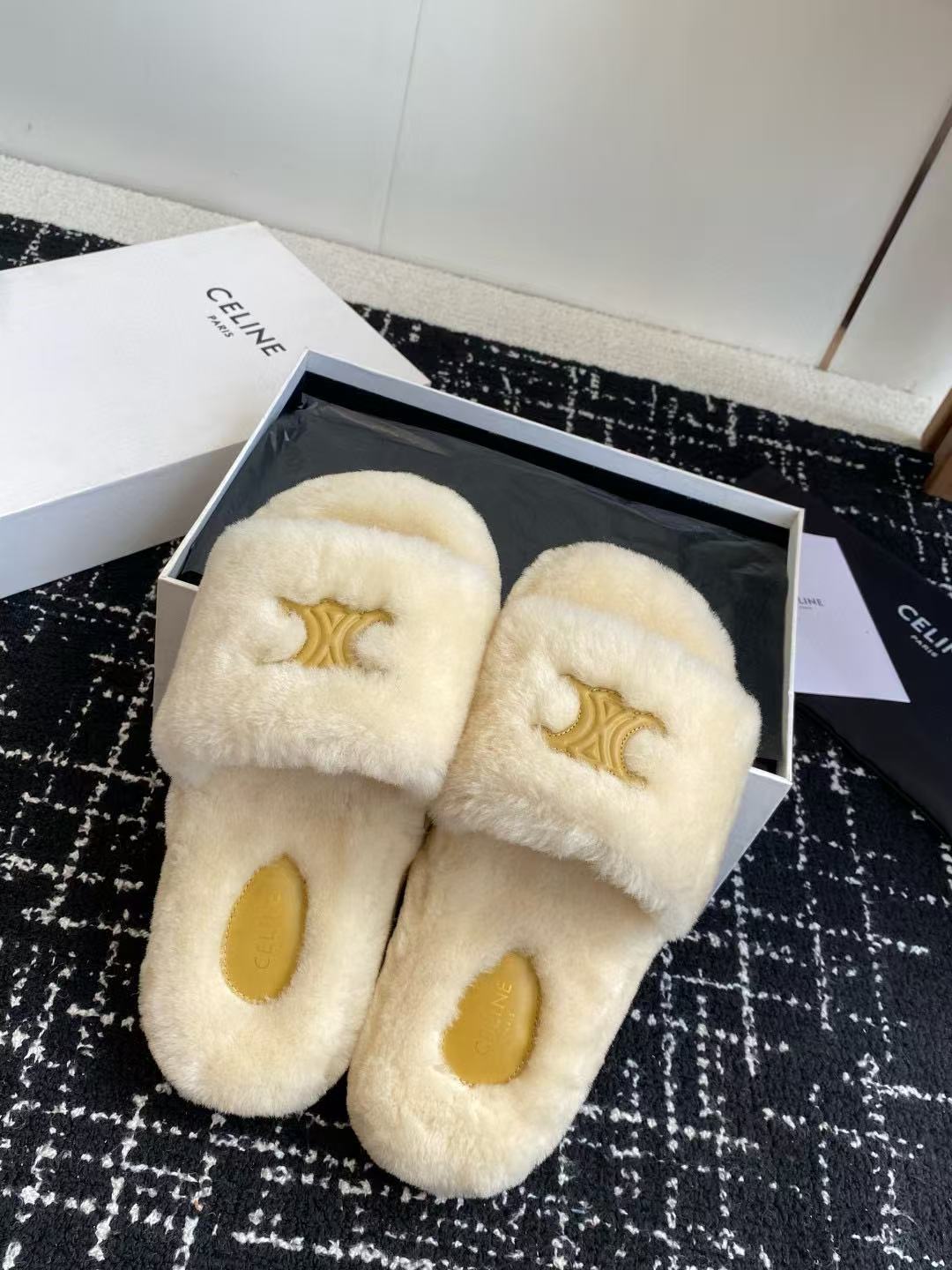 CEL1NEの高品質凱旋門ウールスリッパ【50％割引+送料無料】