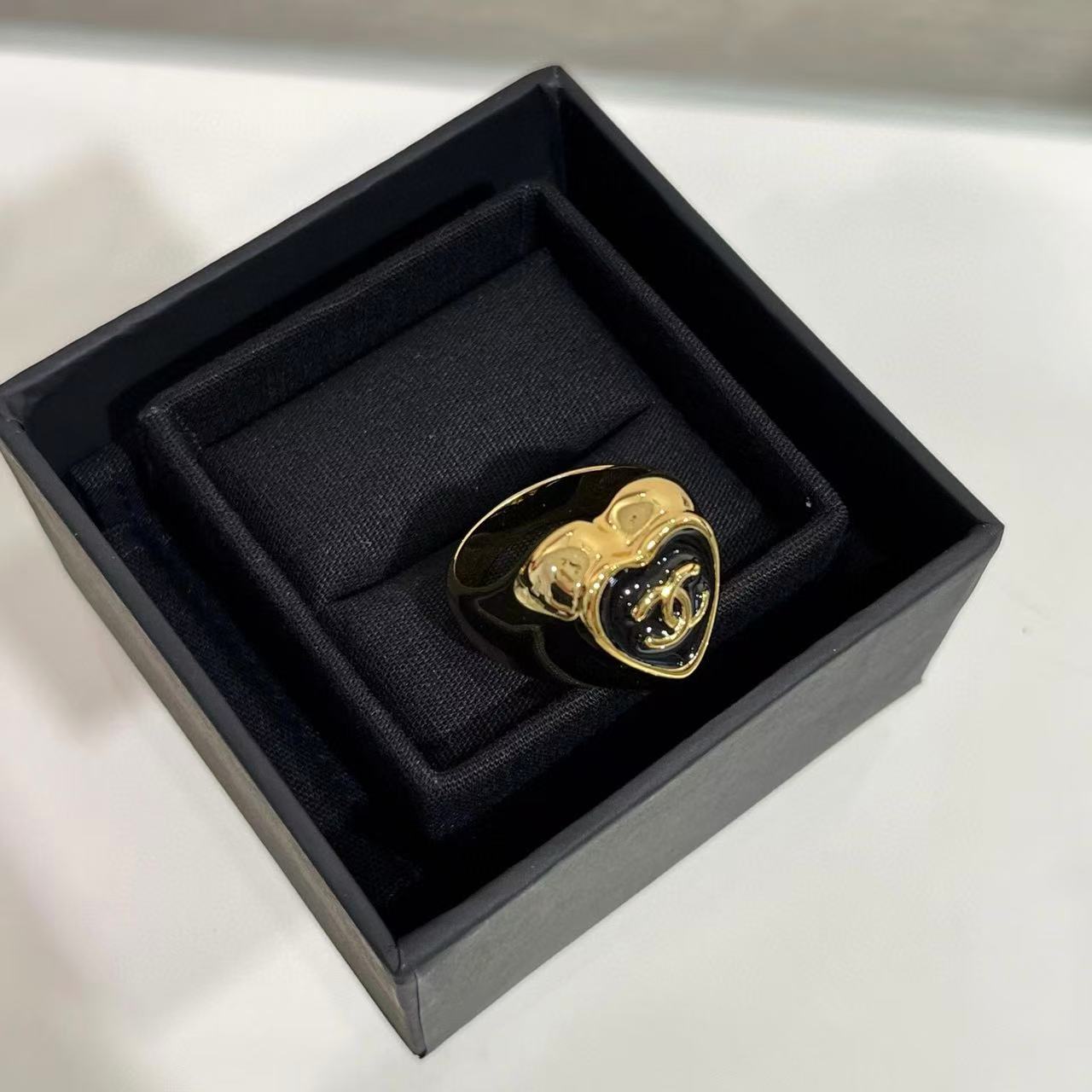 CHANE1 ダブルCハートリング【50％割引+送料無料】