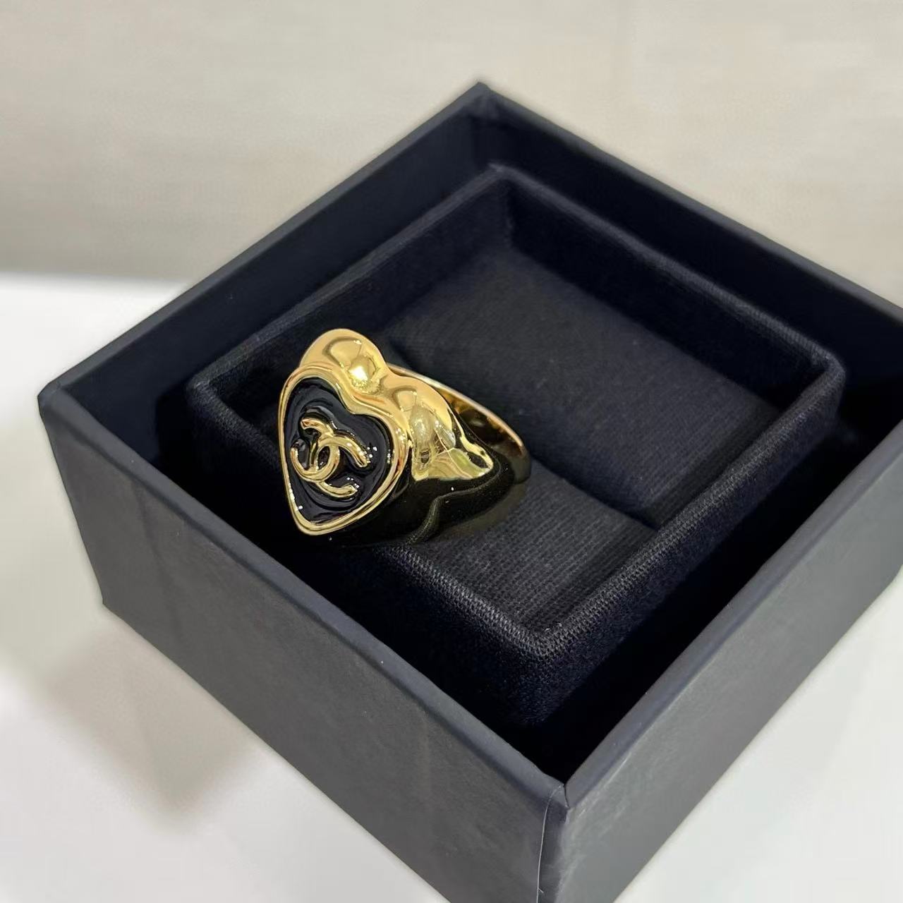 CHANE1 ダブルCハートリング【50％割引+送料無料】