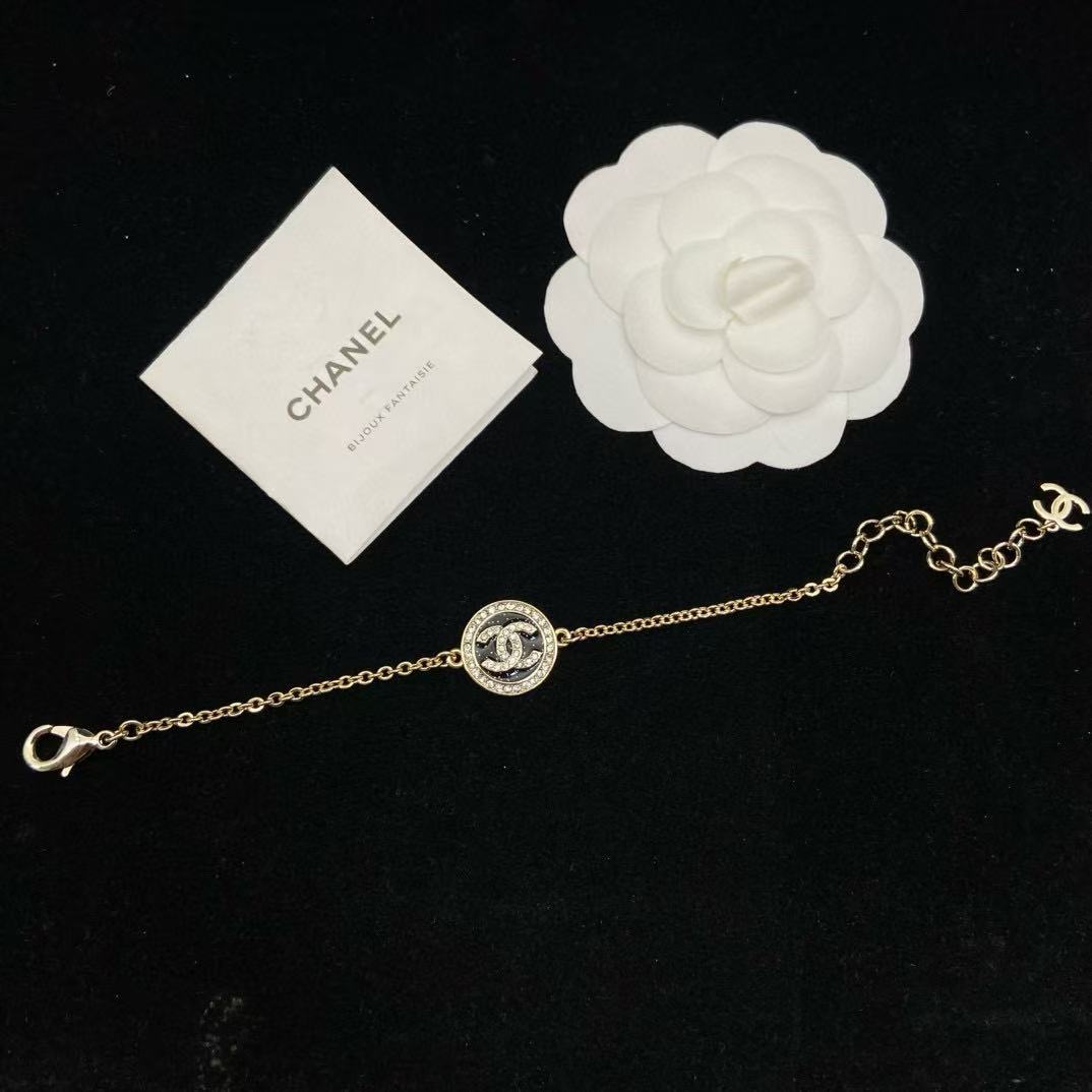 CHANE1 ラウンドダブルCブレスレット【50％割引+送料無料】