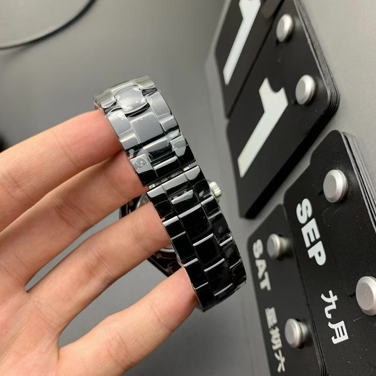 CHANE1 高品質スチールストラップレディース腕時計【50％割引+送料無料】