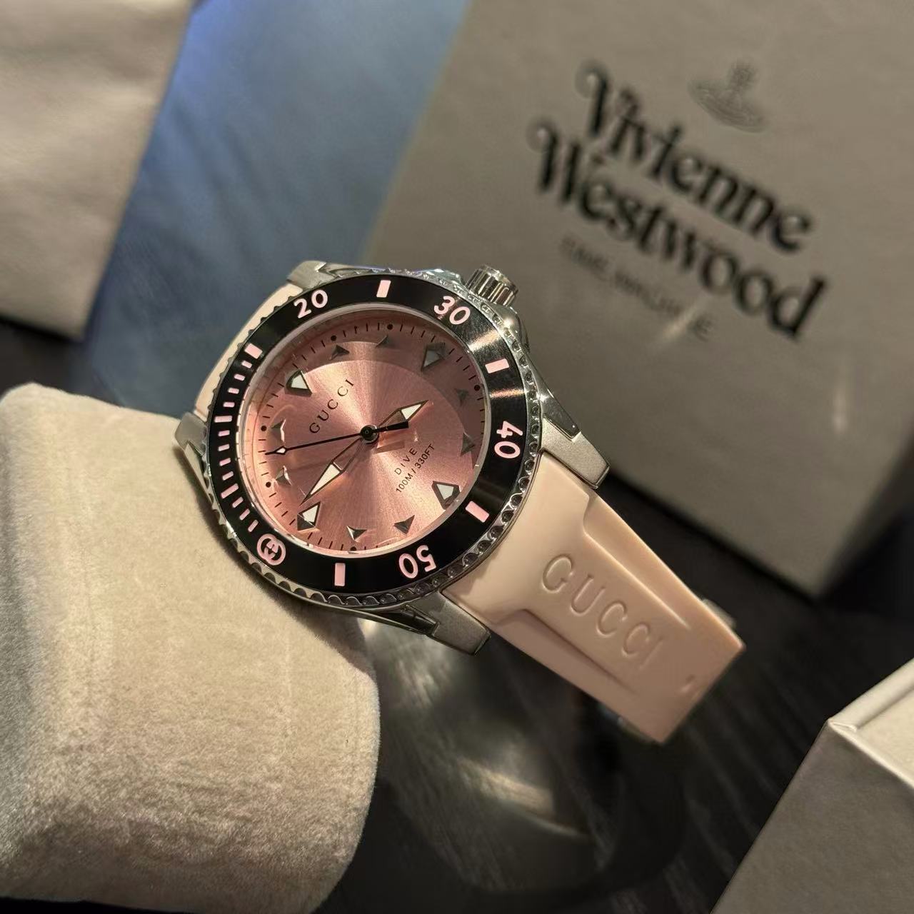 GUCC1 クラシック クォーツ レディースウォッチ【50％割引+送料無料】