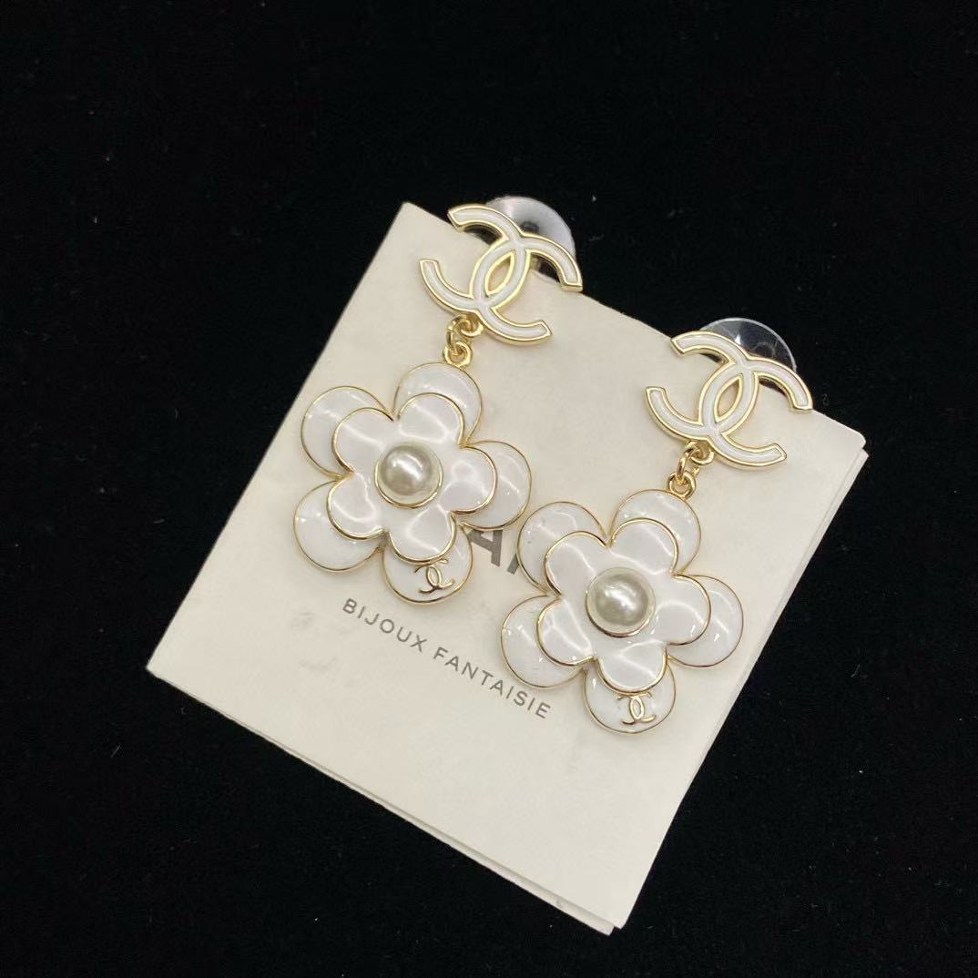 CHANE1 ダブルC カメリア イヤリング【50％割引+送料無料】