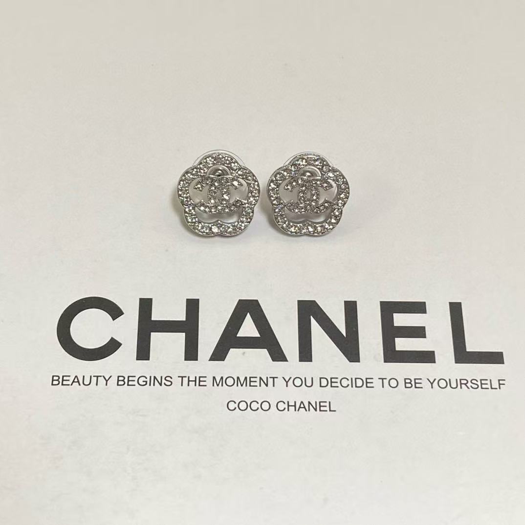 CHANE1 ダブルC ダイヤモンド カメリア イヤリング【50％割引+送料無料】