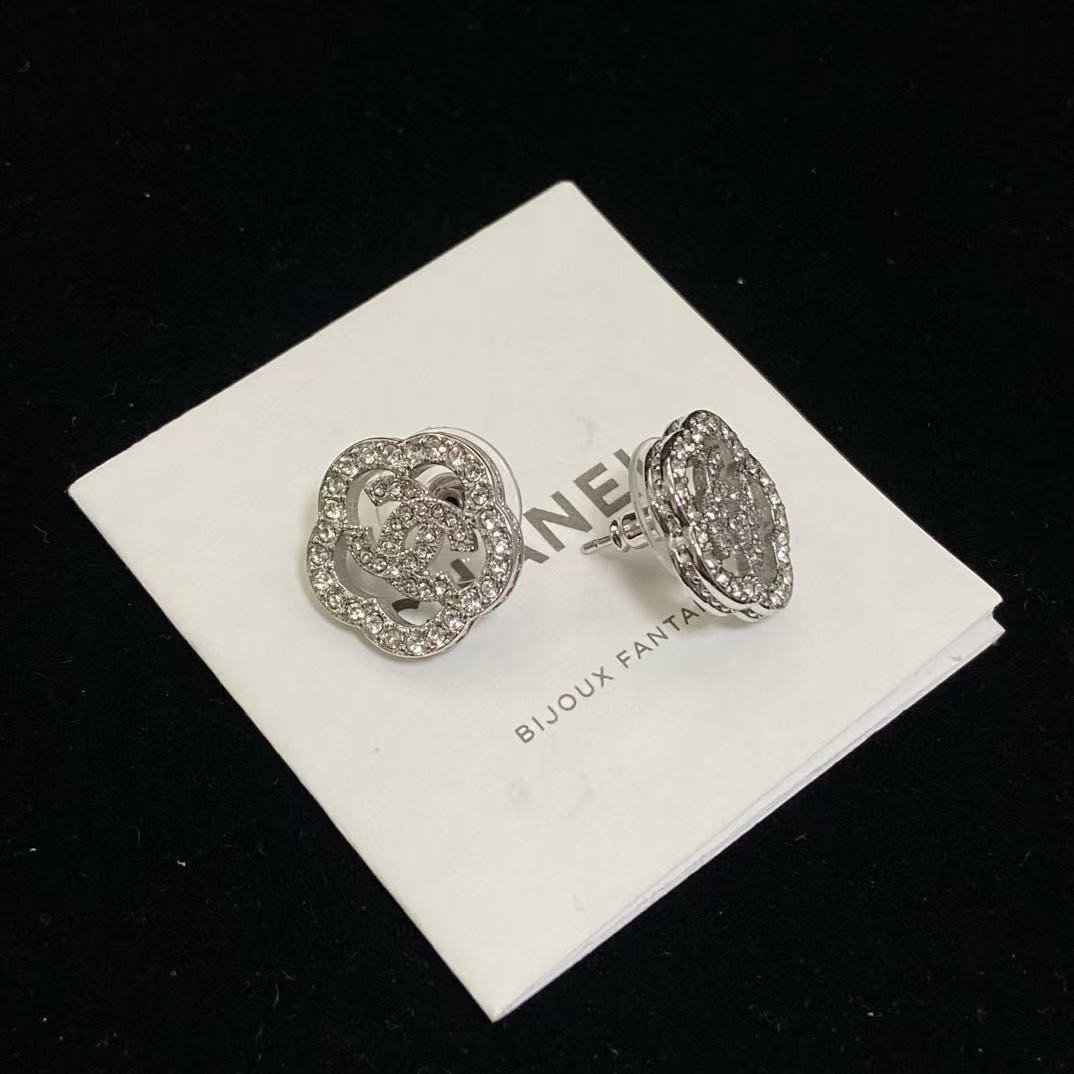 CHANE1 ダブルC ダイヤモンド カメリア イヤリング【50％割引+送料無料】