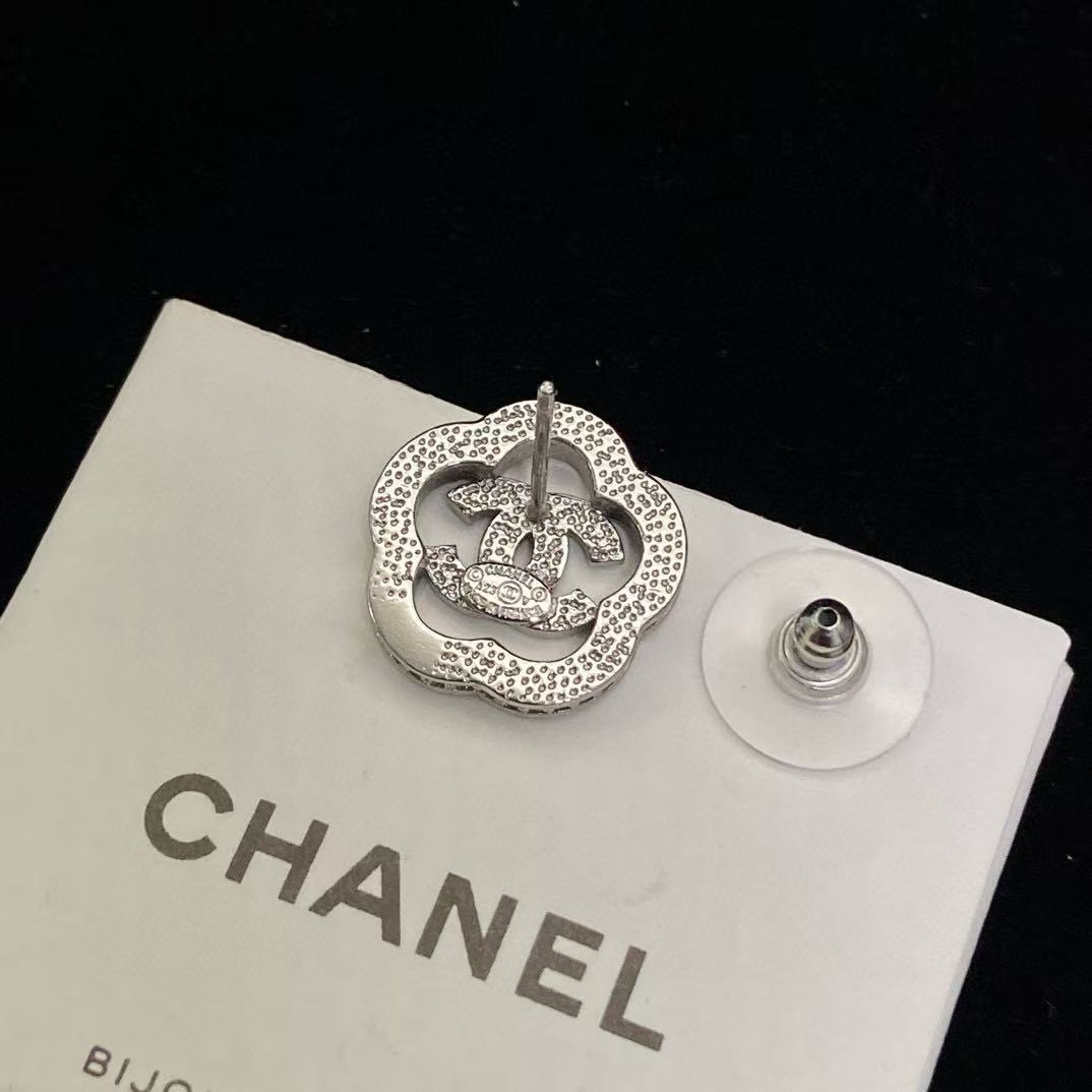 CHANE1 ダブルC ダイヤモンド カメリア イヤリング【50％割引+送料無料】