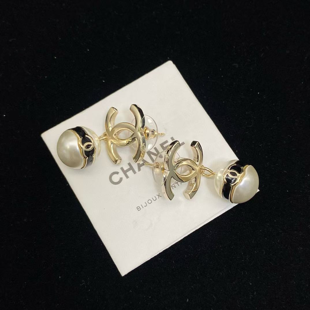 CHANE1 ダブルCパールイヤリング【50％割引+送料無料】