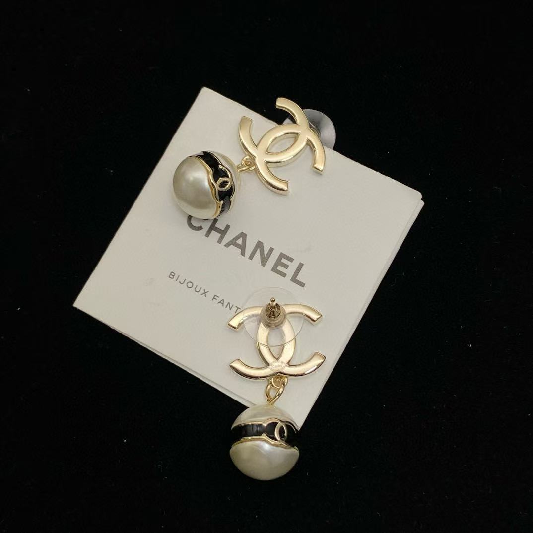 CHANE1 ダブルCパールイヤリング【50％割引+送料無料】
