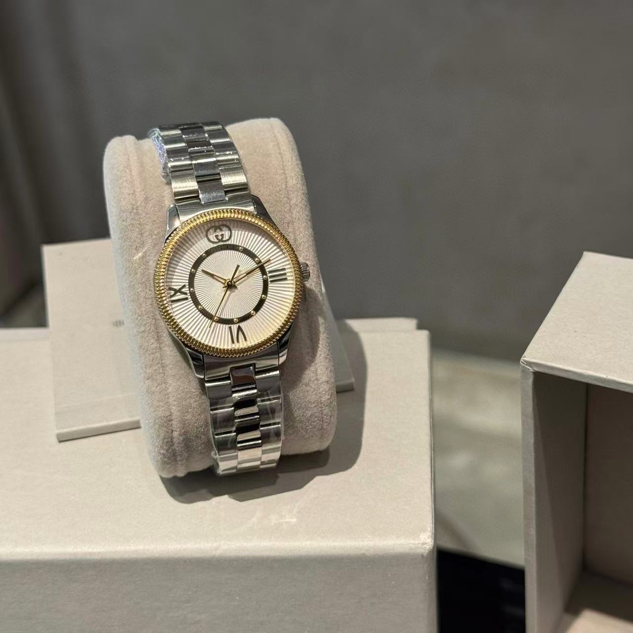 GUCC1G-Timeless女性用スチールストラップウォッチ【50％割引+送料無料】