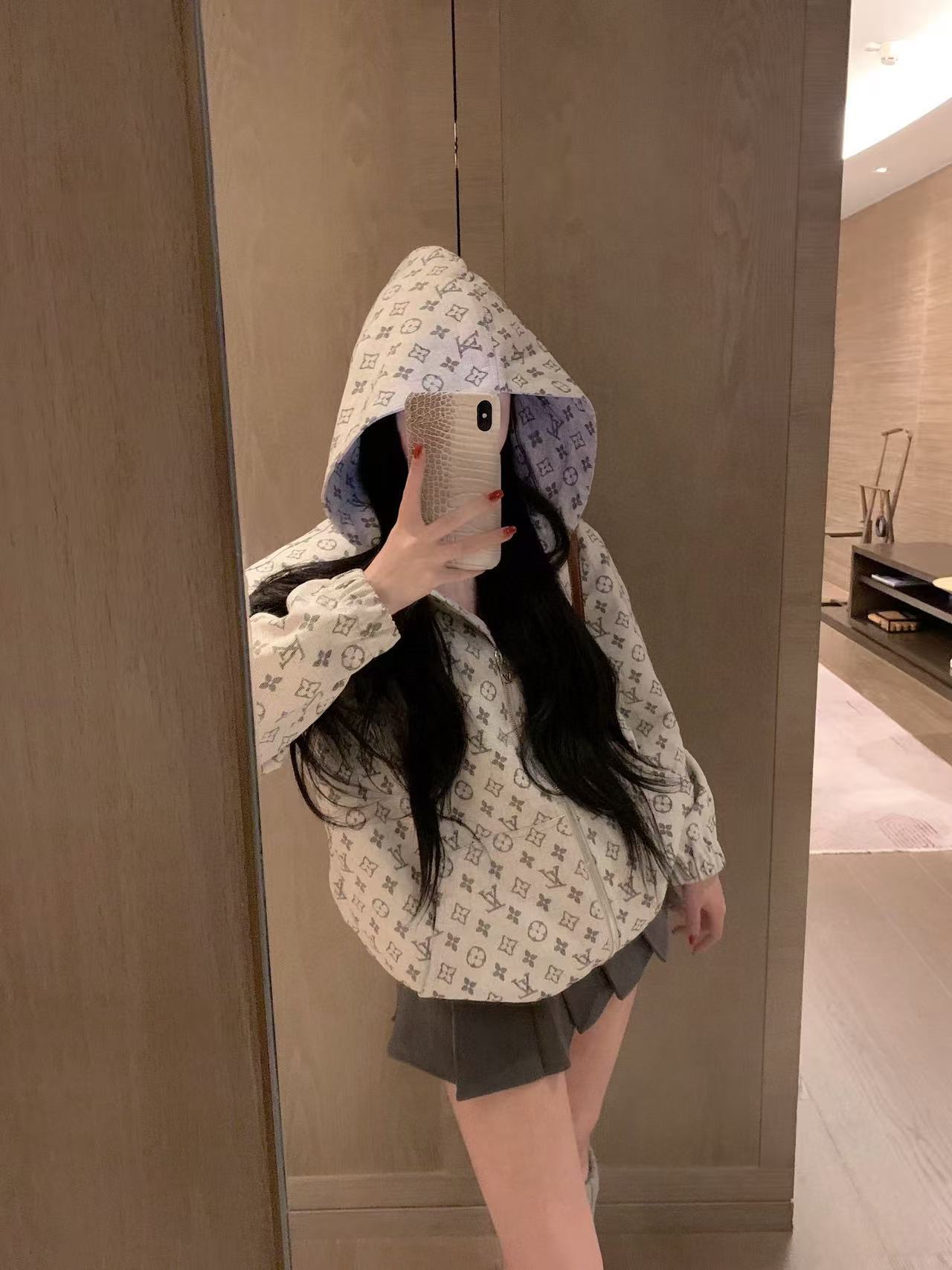 LVプリントデニムフードジャケット【50％割引+送料無料】