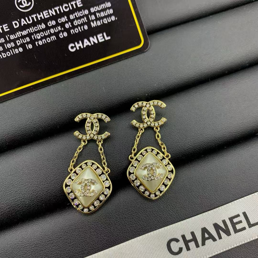 CHANE1 ダブルC ダイヤモンドイヤリング【50％割引+送料無料】