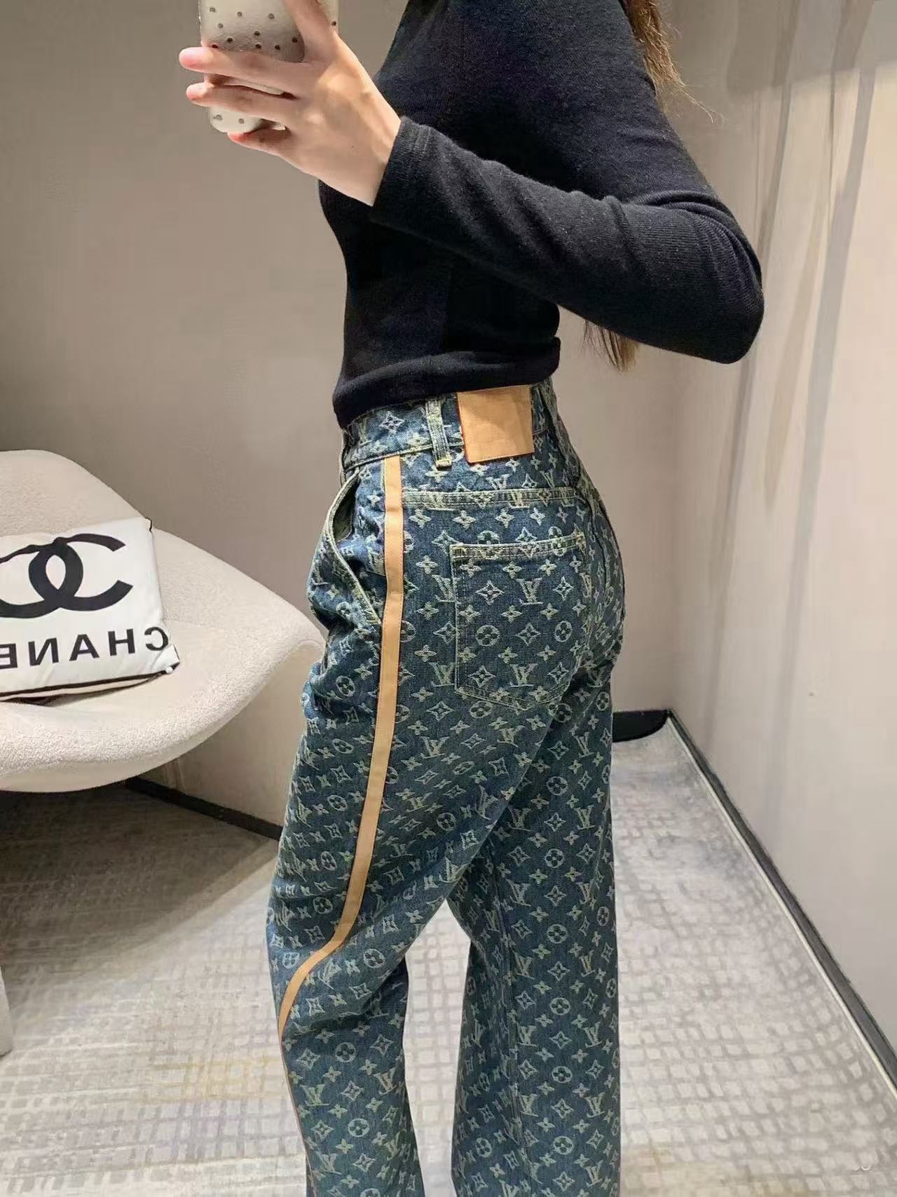 LVロゴジーンズ【50％割引+送料無料】