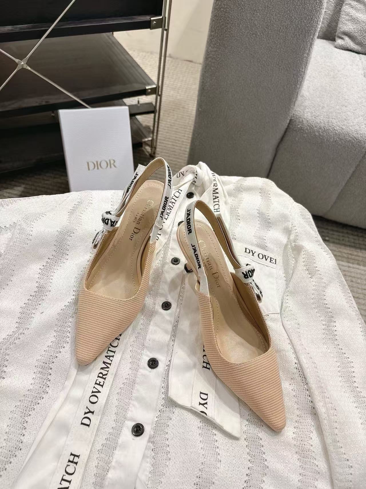 DI0Rの高品質ポインテッドトゥウェビングローヒールシューズ【50％割引+送料無料】