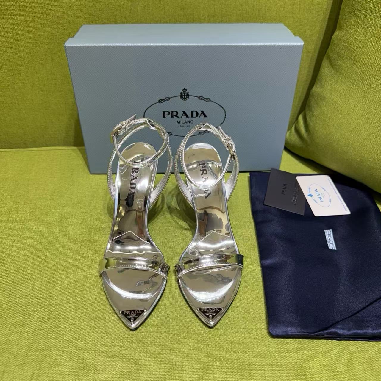 PR4DAの高品質メタリックレザーサンダル【50％割引+送料無料】