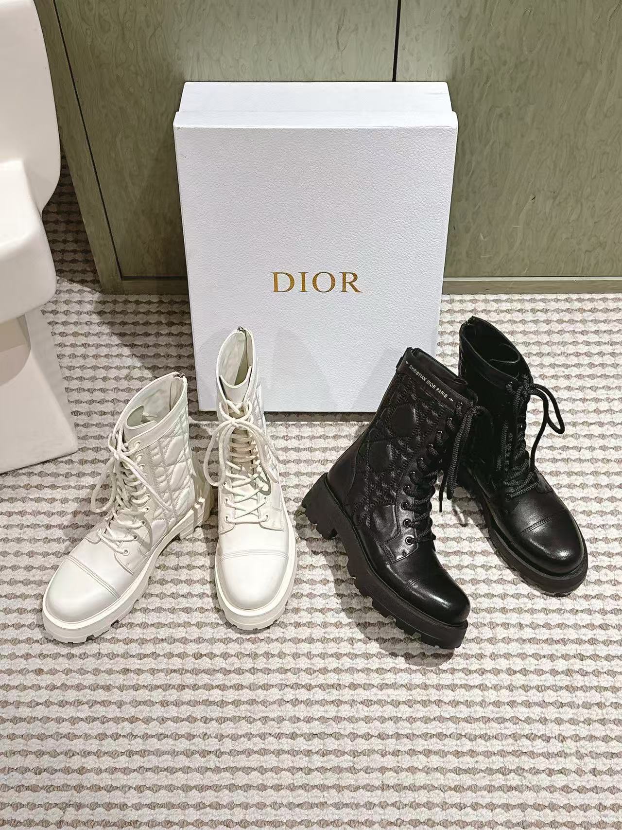 DI0Rの高品質レースアップアンクルブーツ【50％割引+送料無料】