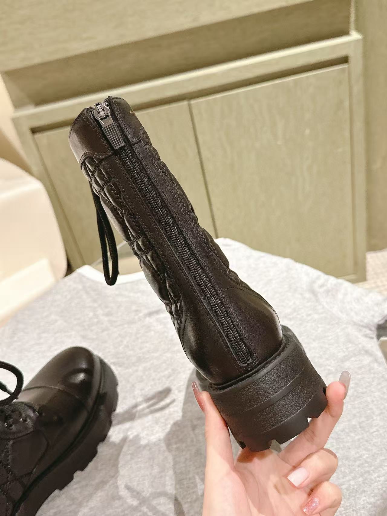 DI0Rの高品質レースアップアンクルブーツ【50％割引+送料無料】