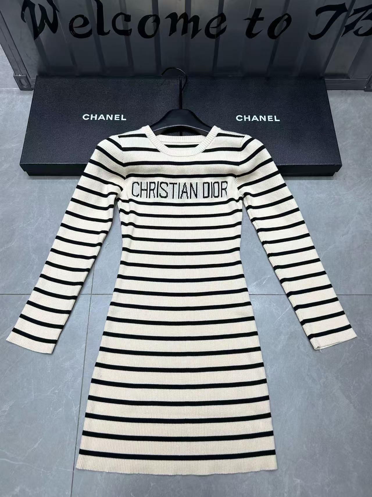 DI0R ストライプ レター ロングスリーブ ドレス【50％割引+送料無料】