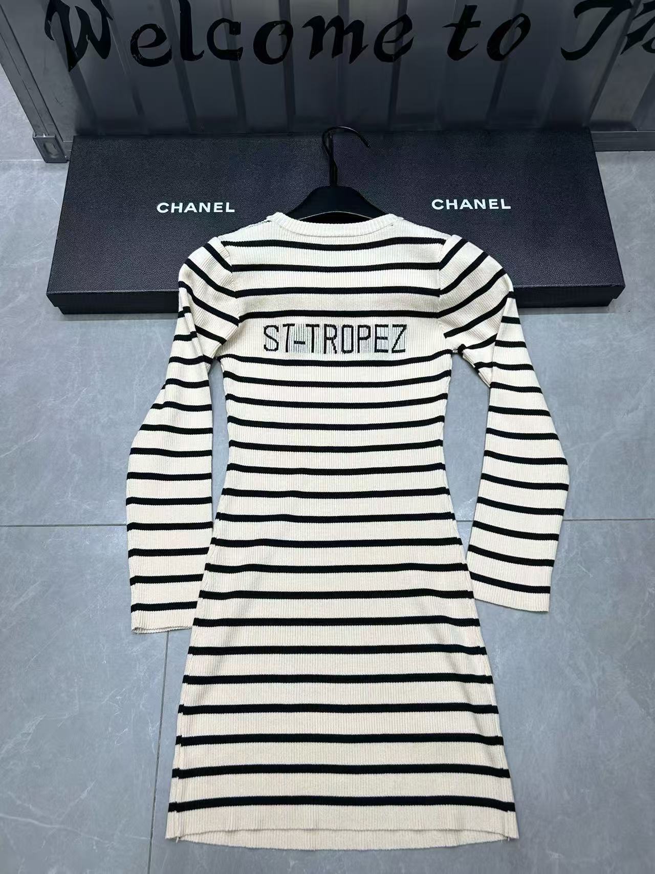 DI0R ストライプ レター ロングスリーブ ドレス【50％割引+送料無料】