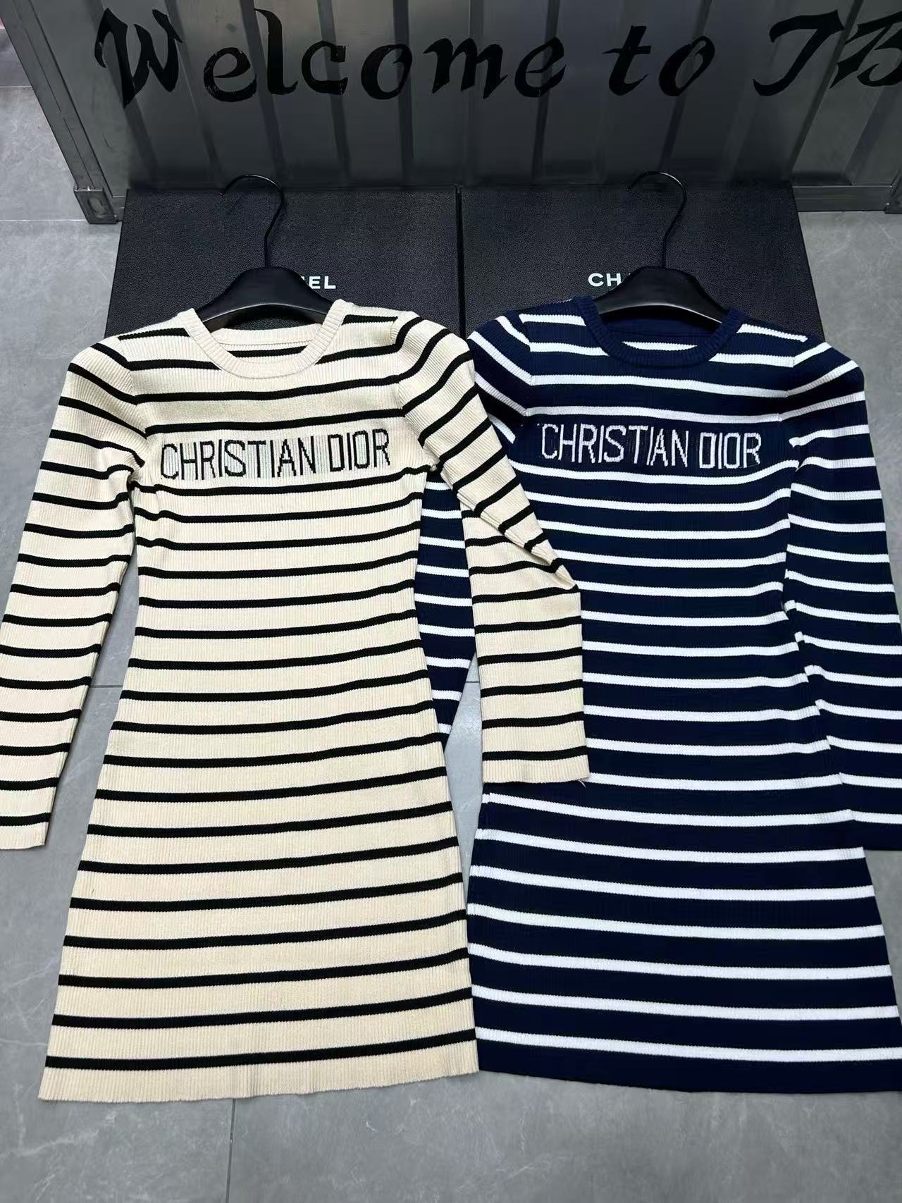 DI0R ストライプ レター ロングスリーブ ドレス【50％割引+送料無料】