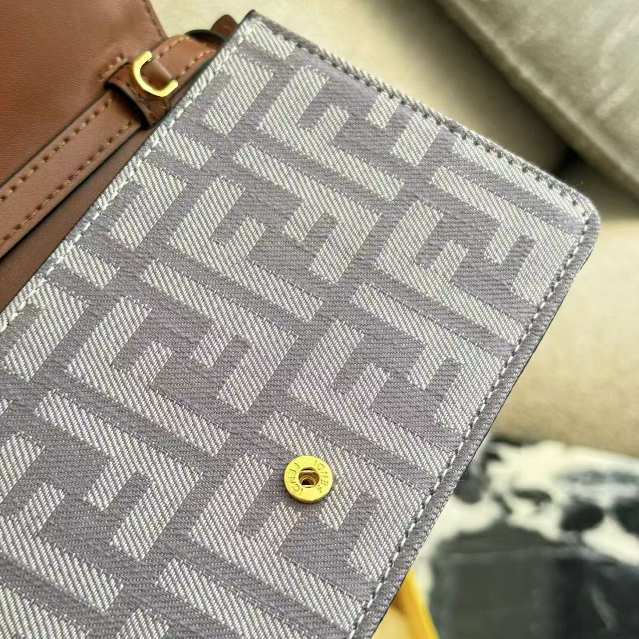 FEND1 チェーン アンダーアームバッグ【50％割引+送料無料】