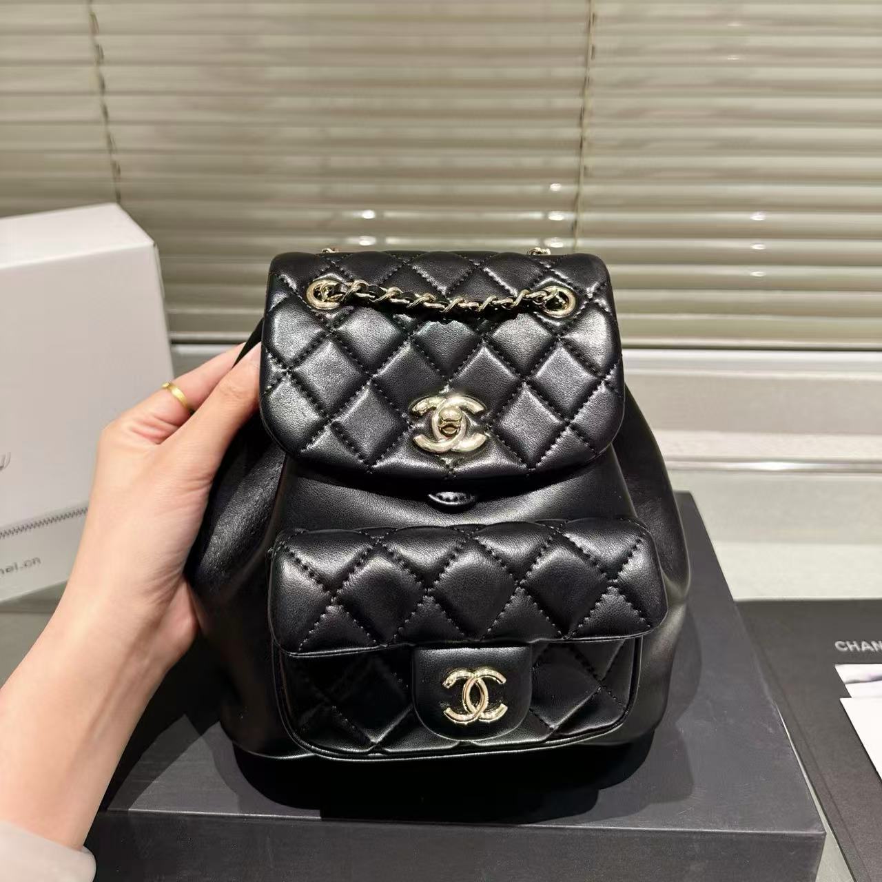 CHANE1 チェーンシープスキンバックパック【50％割引+送料無料】