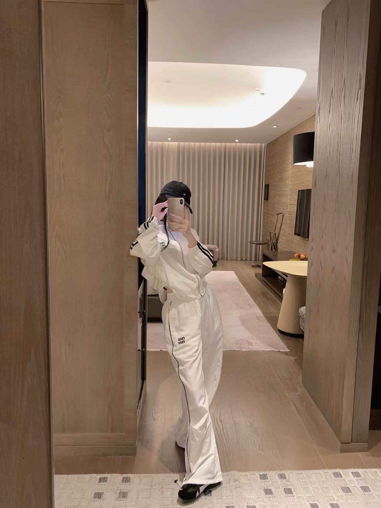 M1UM1U ジッパージャケット+パンツ ツーピースセット【50％割引+送料無料】