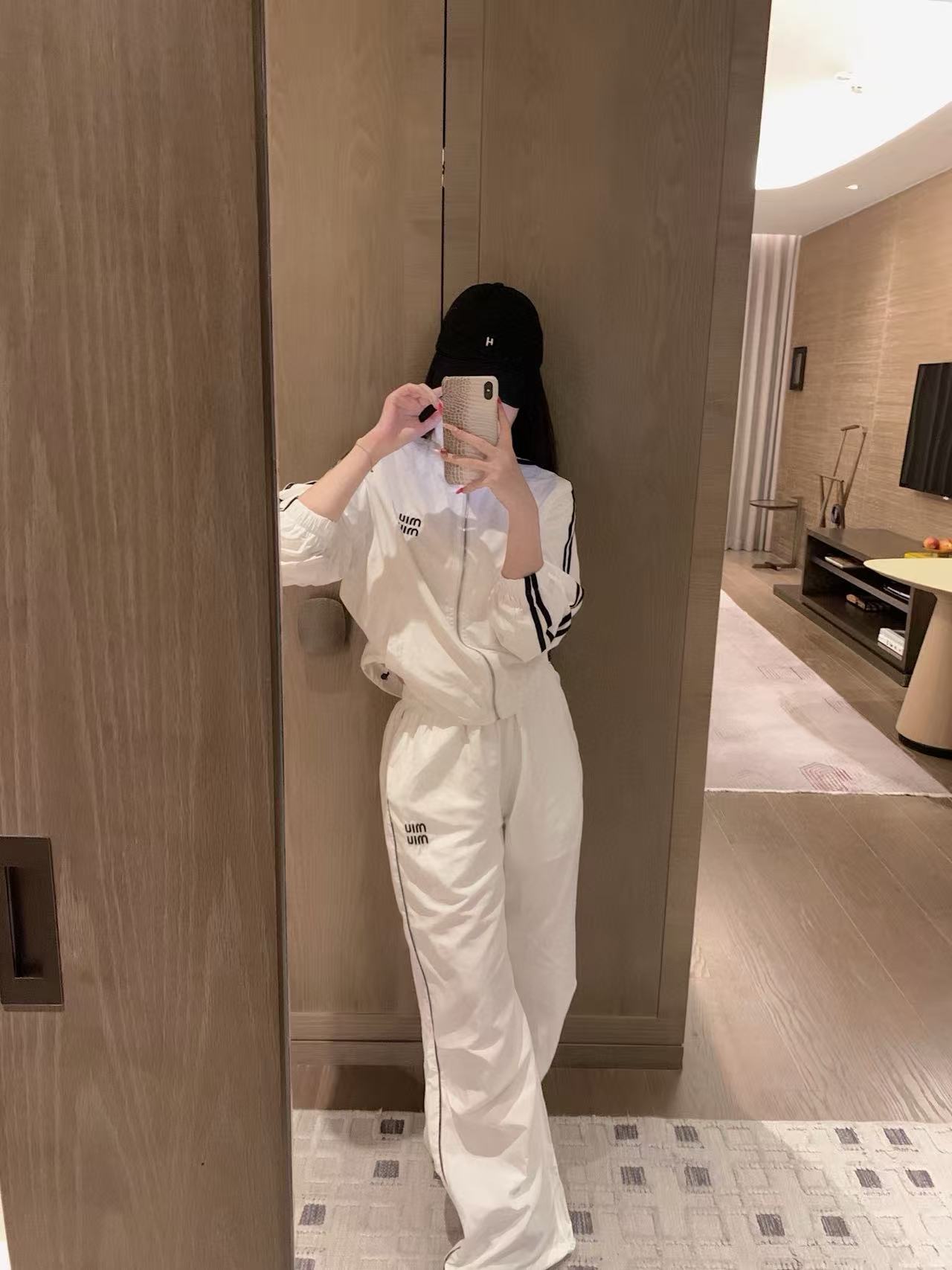 M1UM1U ジッパージャケット+パンツ ツーピースセット【50％割引+送料無料】