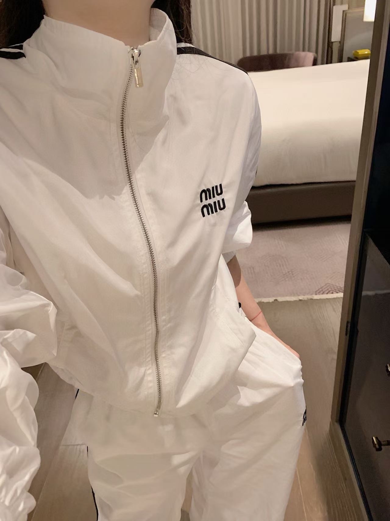 M1UM1U ジッパージャケット+パンツ ツーピースセット【50％割引+送料無料】