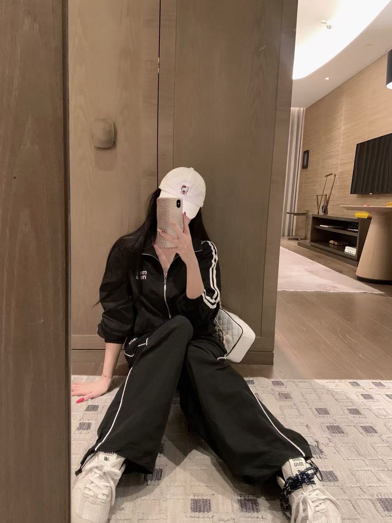 M1UM1U ジッパージャケット+パンツ ツーピースセット【50％割引+送料無料】