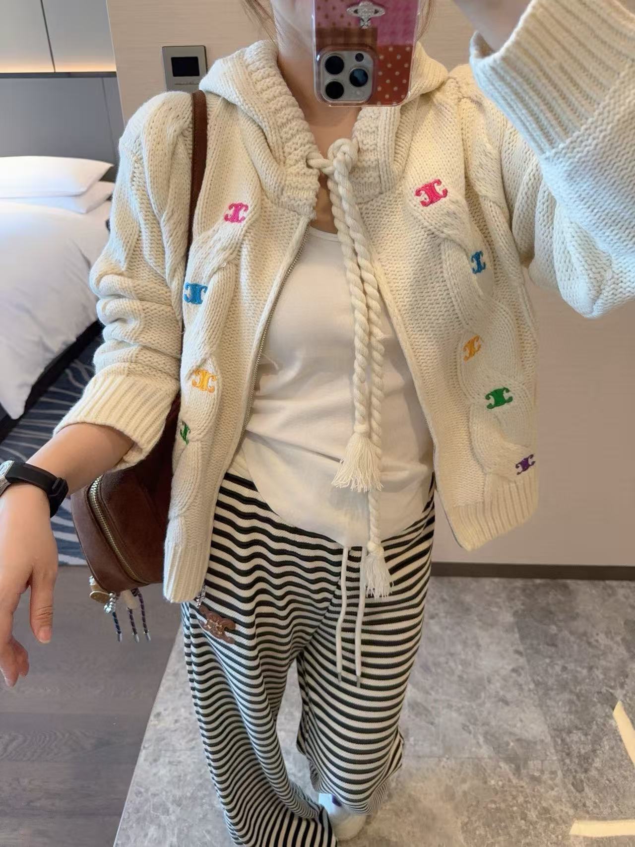 CEL1NE 凱旋門刺繍ロゴ ルーズセーター【50％割引+送料無料】