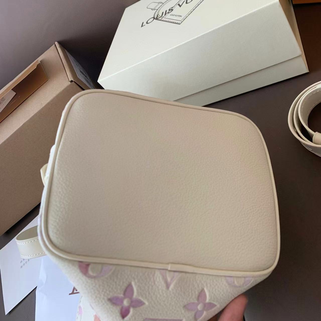 LV25Alinbbバケットバッグ【50％割引+送料無料】