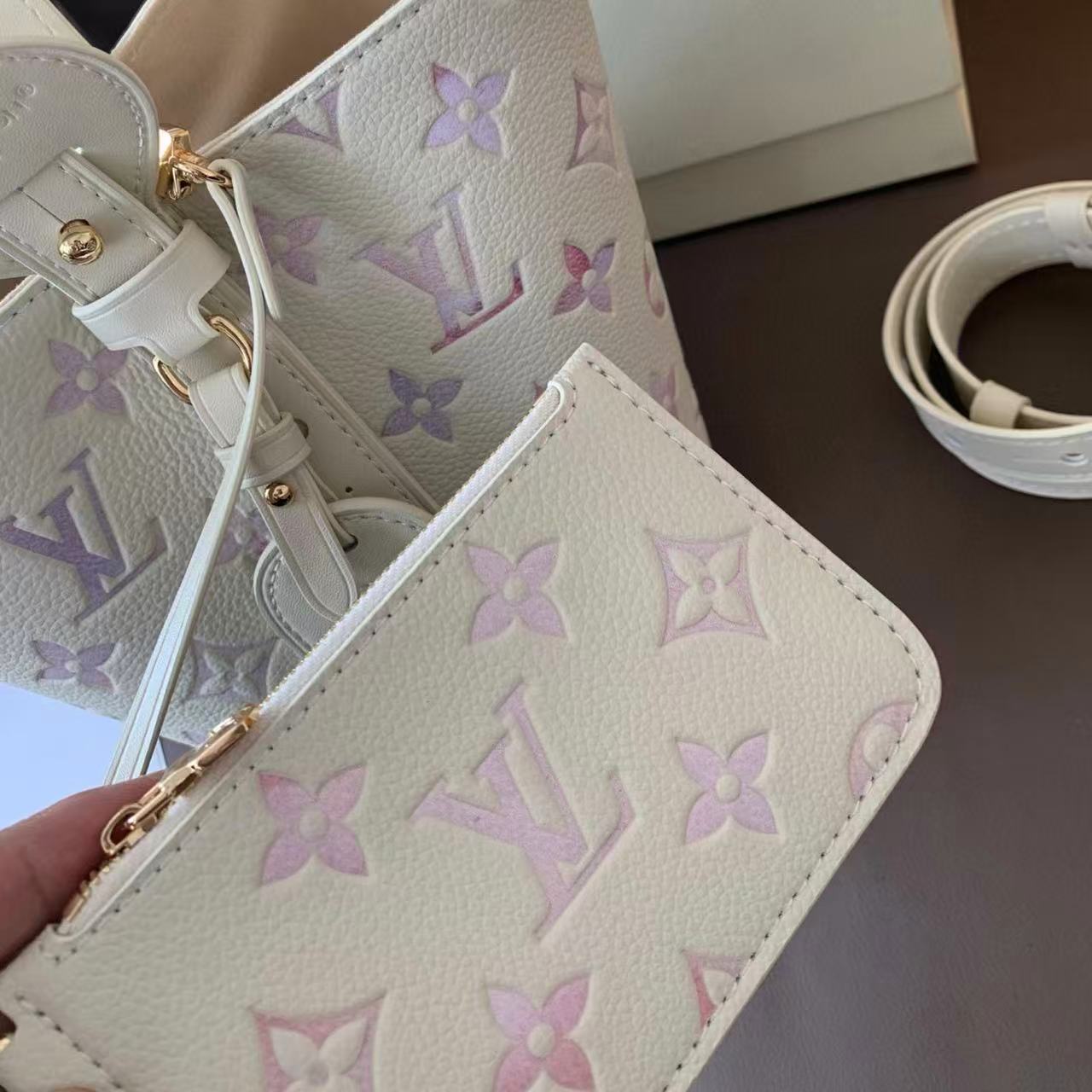 LV25Alinbbバケットバッグ【50％割引+送料無料】