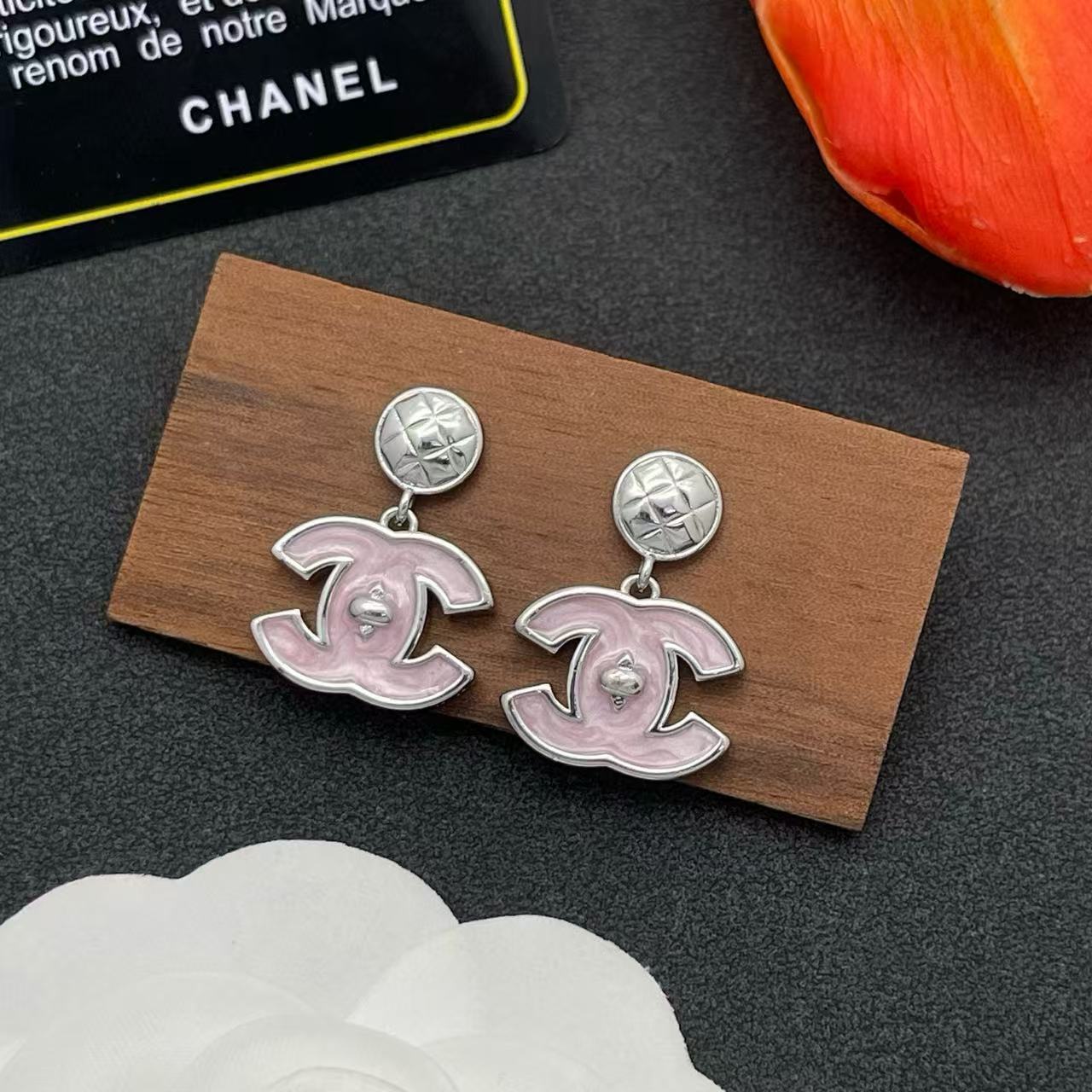 CHANE1 ダブルC ピンクイヤリング【50％割引+送料無料】