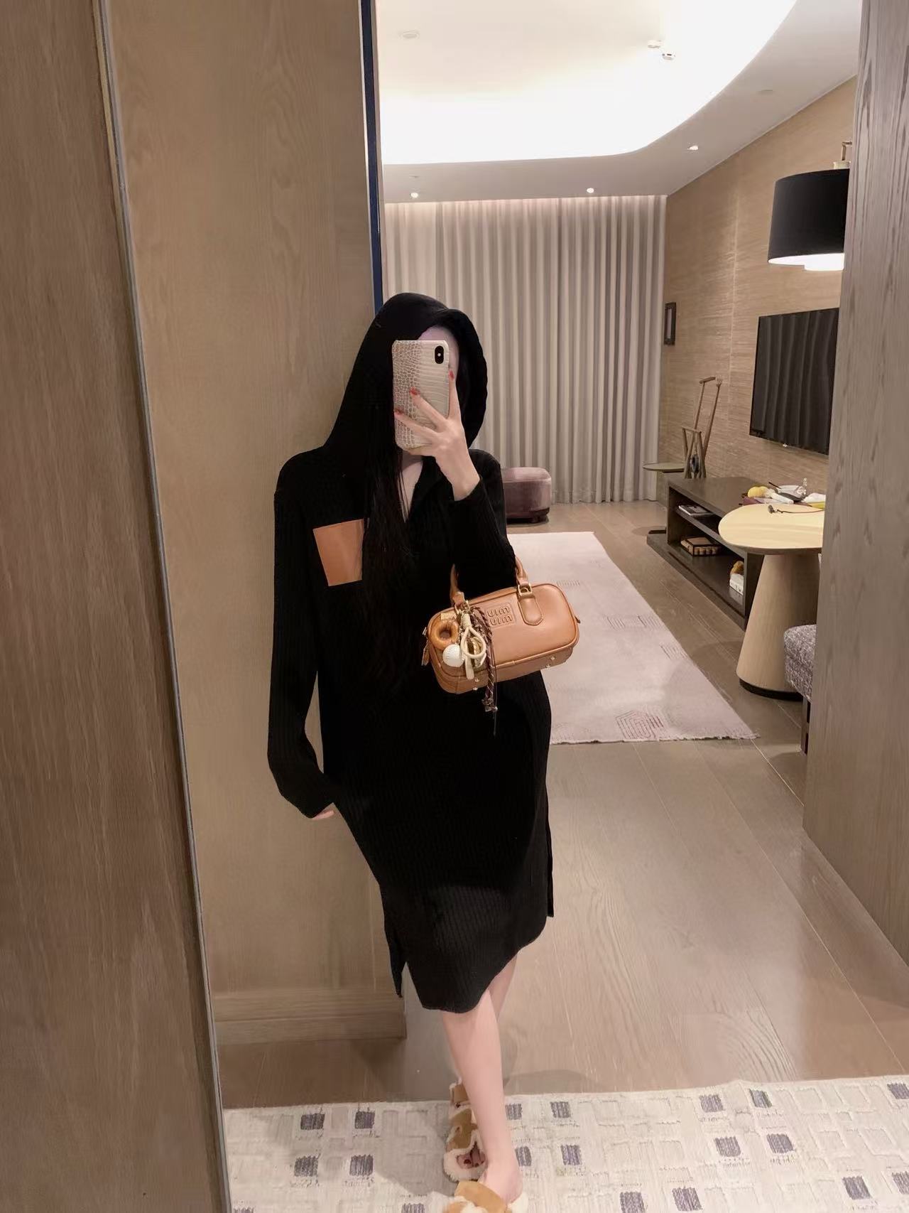 L0WEW フード付きニットドレス【50％割引+送料無料】