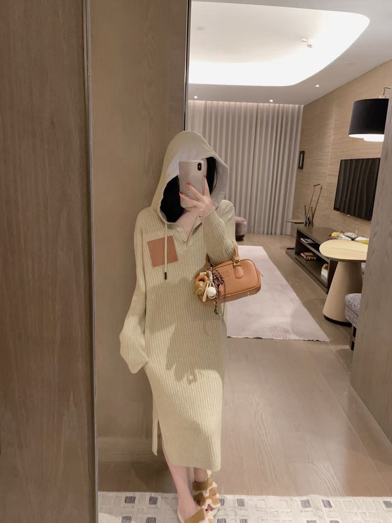 L0WEW フード付きニットドレス【50％割引+送料無料】