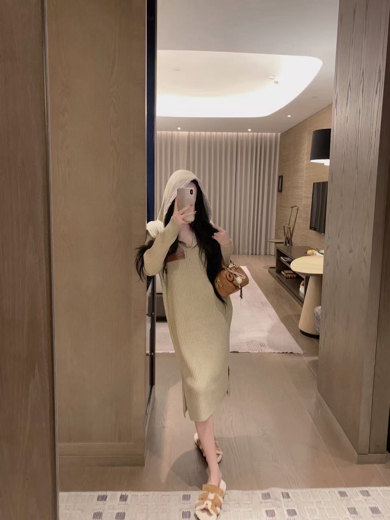 L0WEW フード付きニットドレス【50％割引+送料無料】