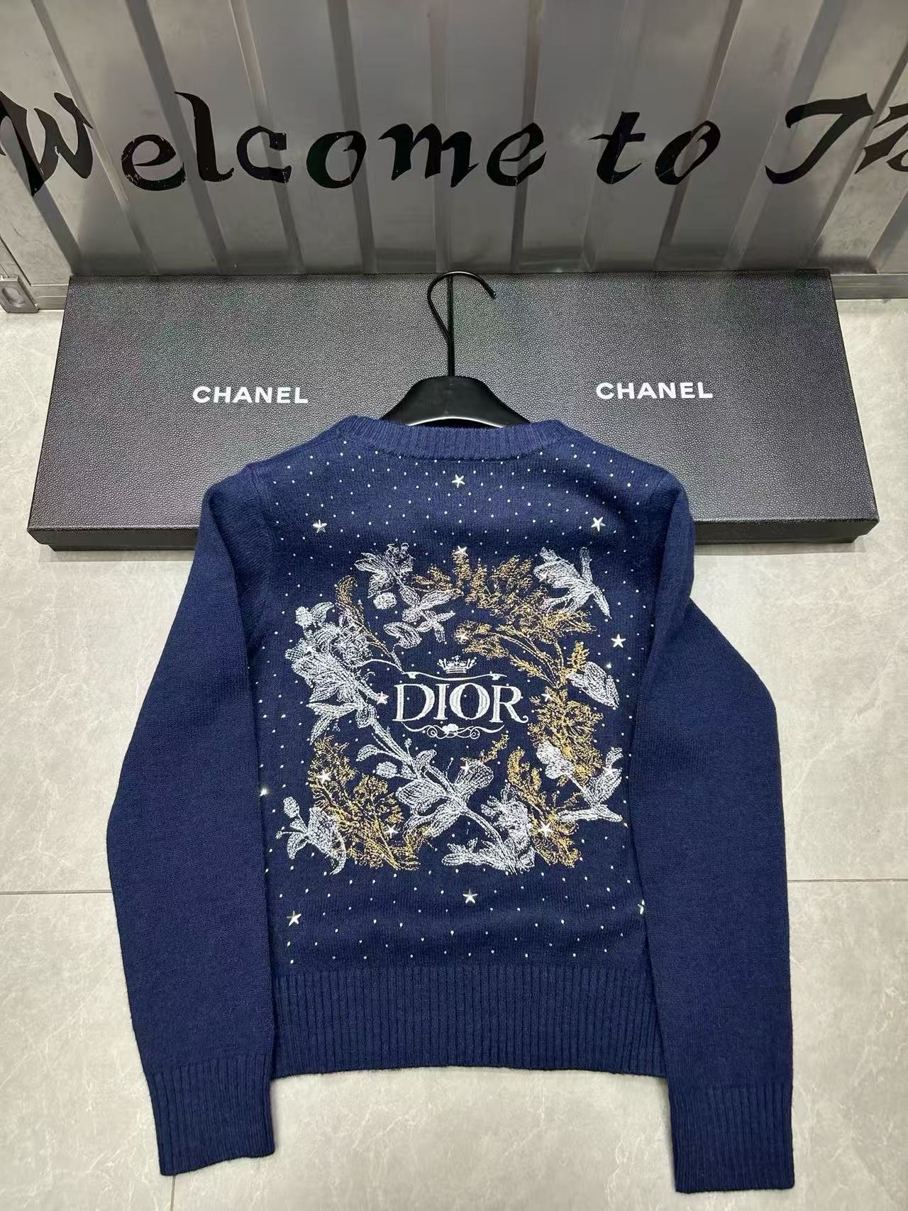 DI0R刺繍ベスト+カーディガン2点セット【50％割引+送料無料】