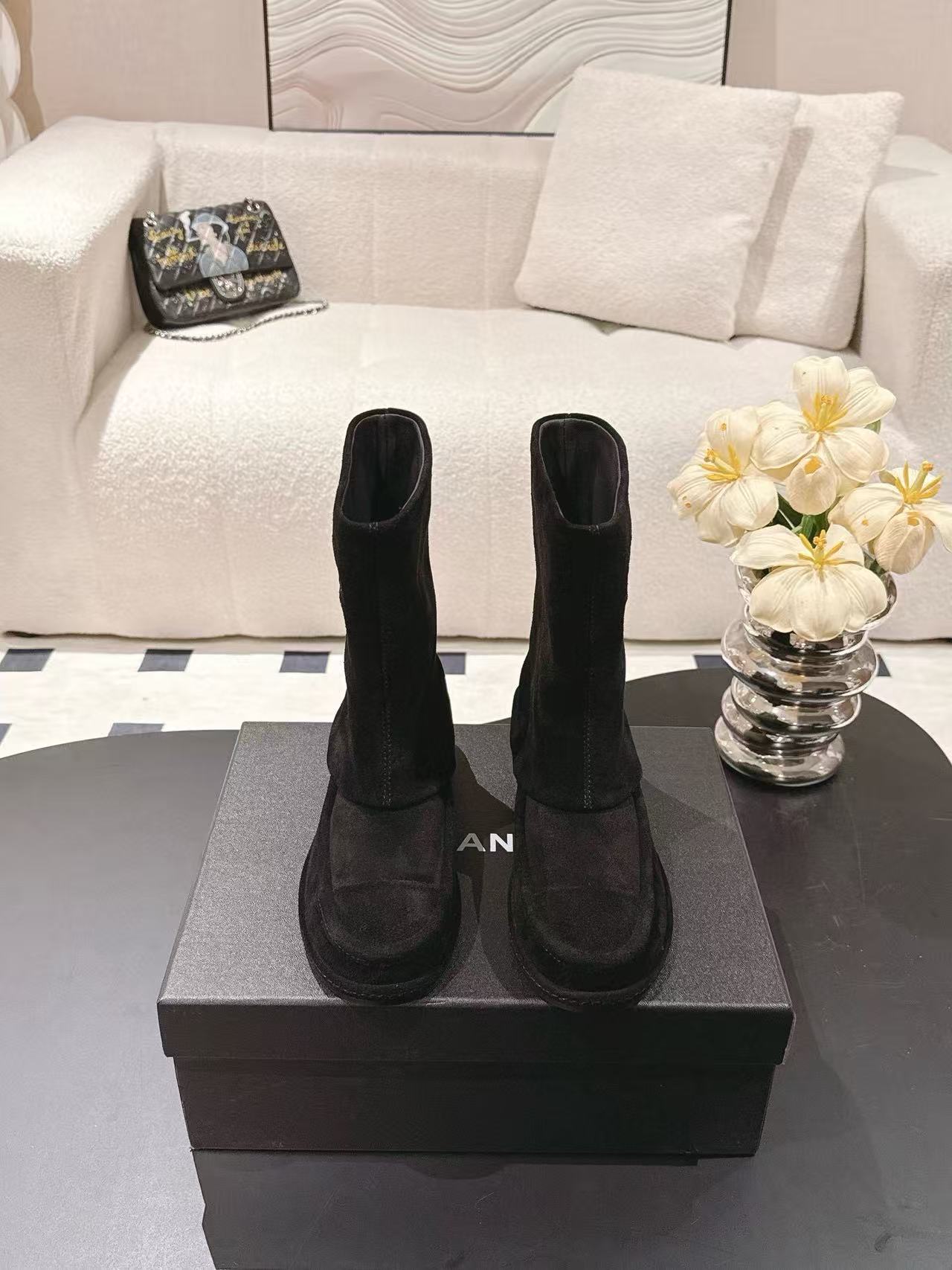 CHANE1 高品質ディアスキン ダブルC アンクルブーツ【50％割引+送料無料】