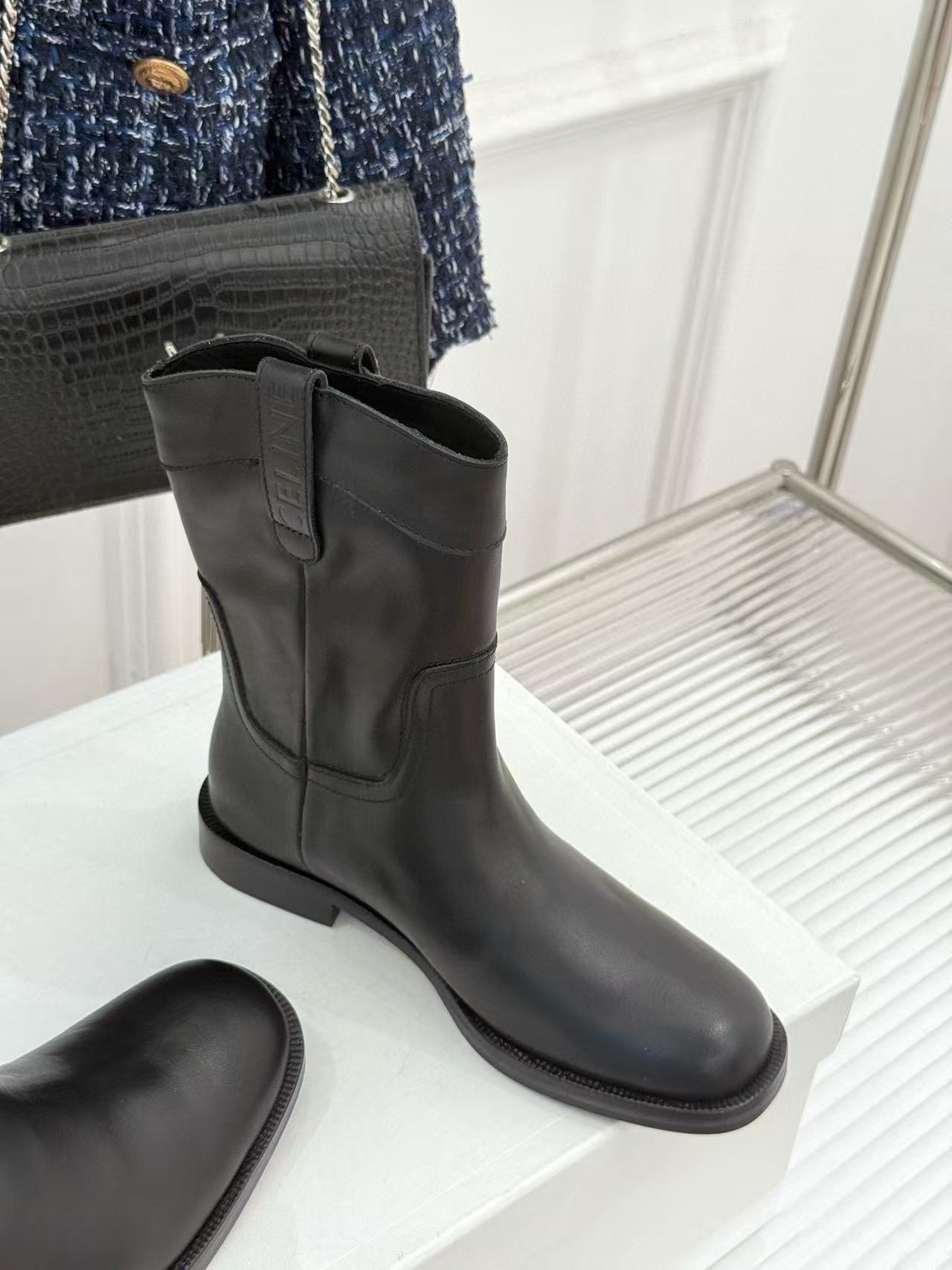 CEL1NE 高品質レザーアンクルブーツ【50％割引+送料無料】